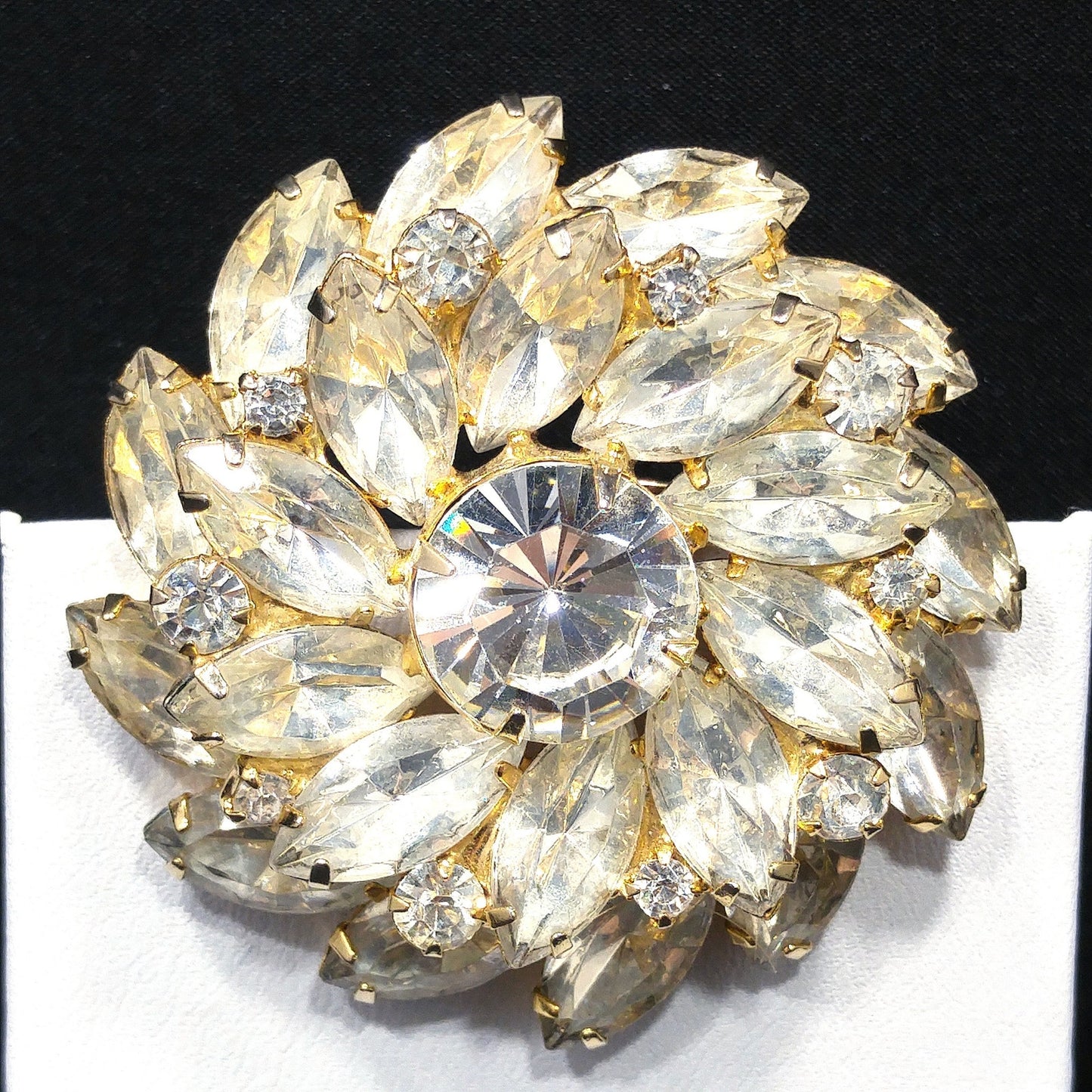 Mid-Century Clear Crystal Rhinestone Flower Brooch, Gold Plated, 1960s Vintage Jewelry