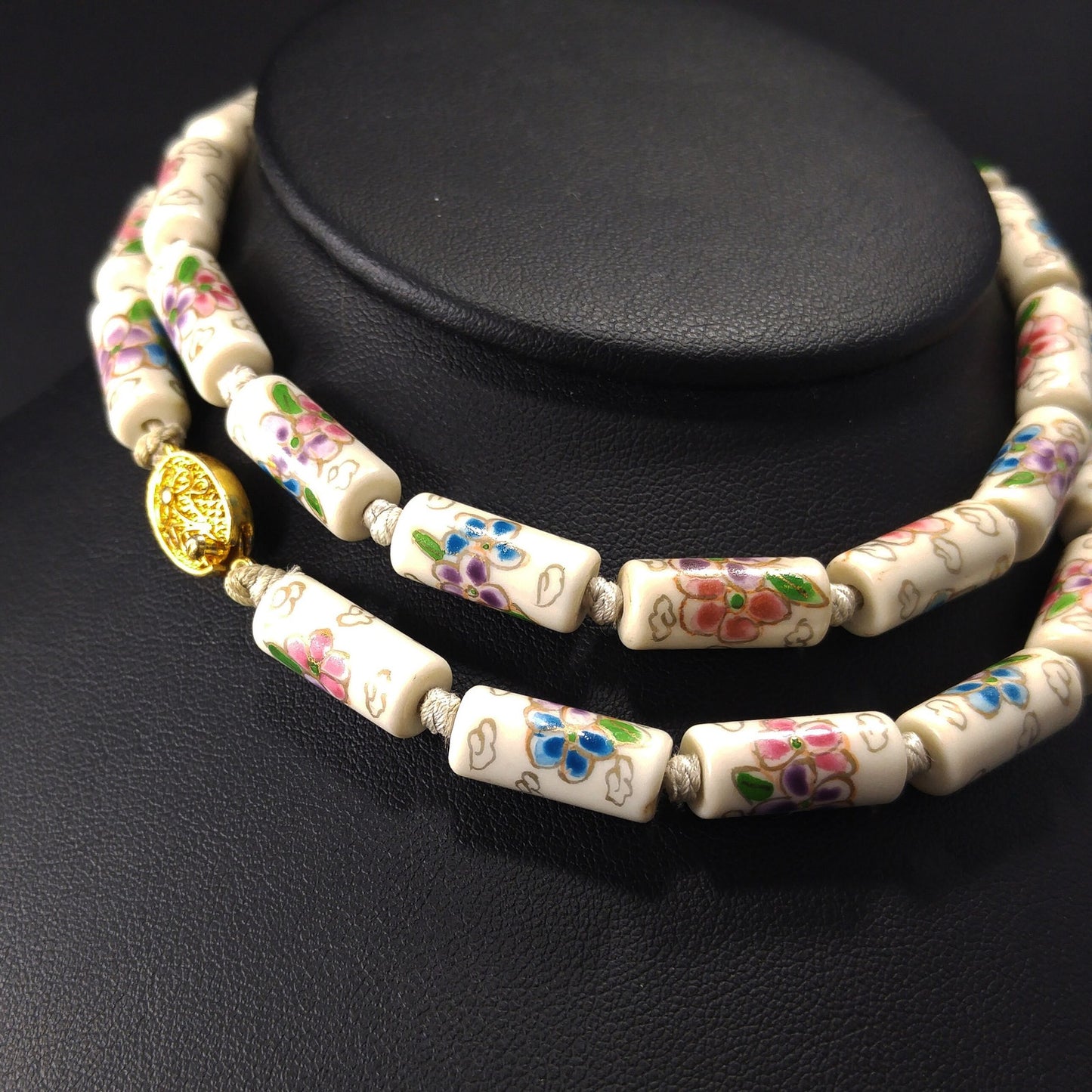 Vintage Chinese Imported Hand Knotted Beaded Necklace, 1960s Hand Painted