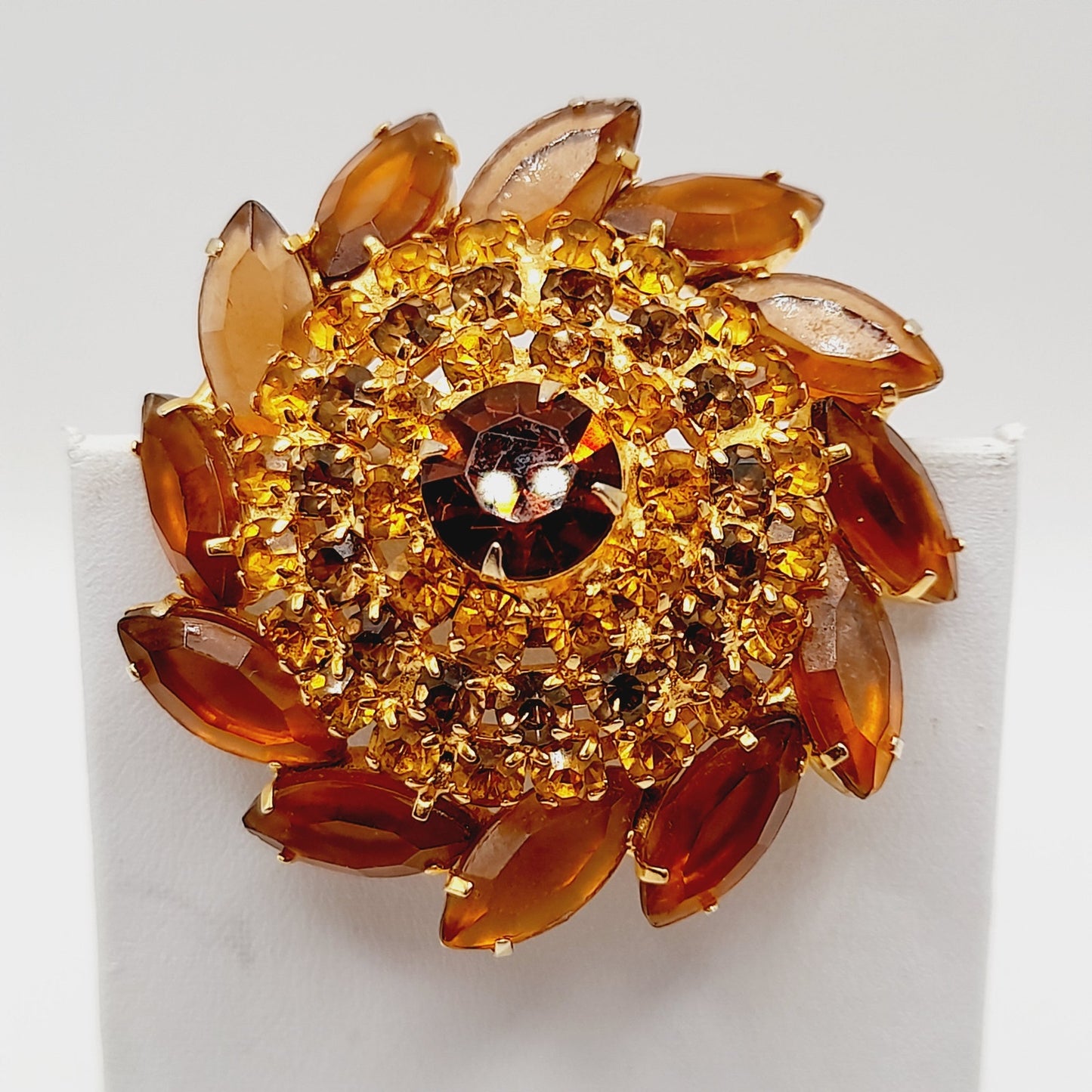 Vintage 1960s Domed Topaz Rhinestone Brooch - Juliana Style - 2 Inches