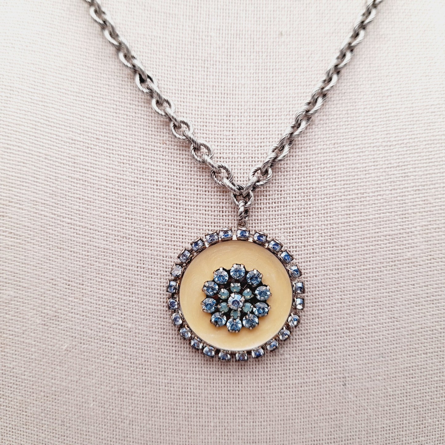 Vintage Liz Palacios Pendant Necklace – Blue Rhinestones on Cream Enamel – Gold Tone