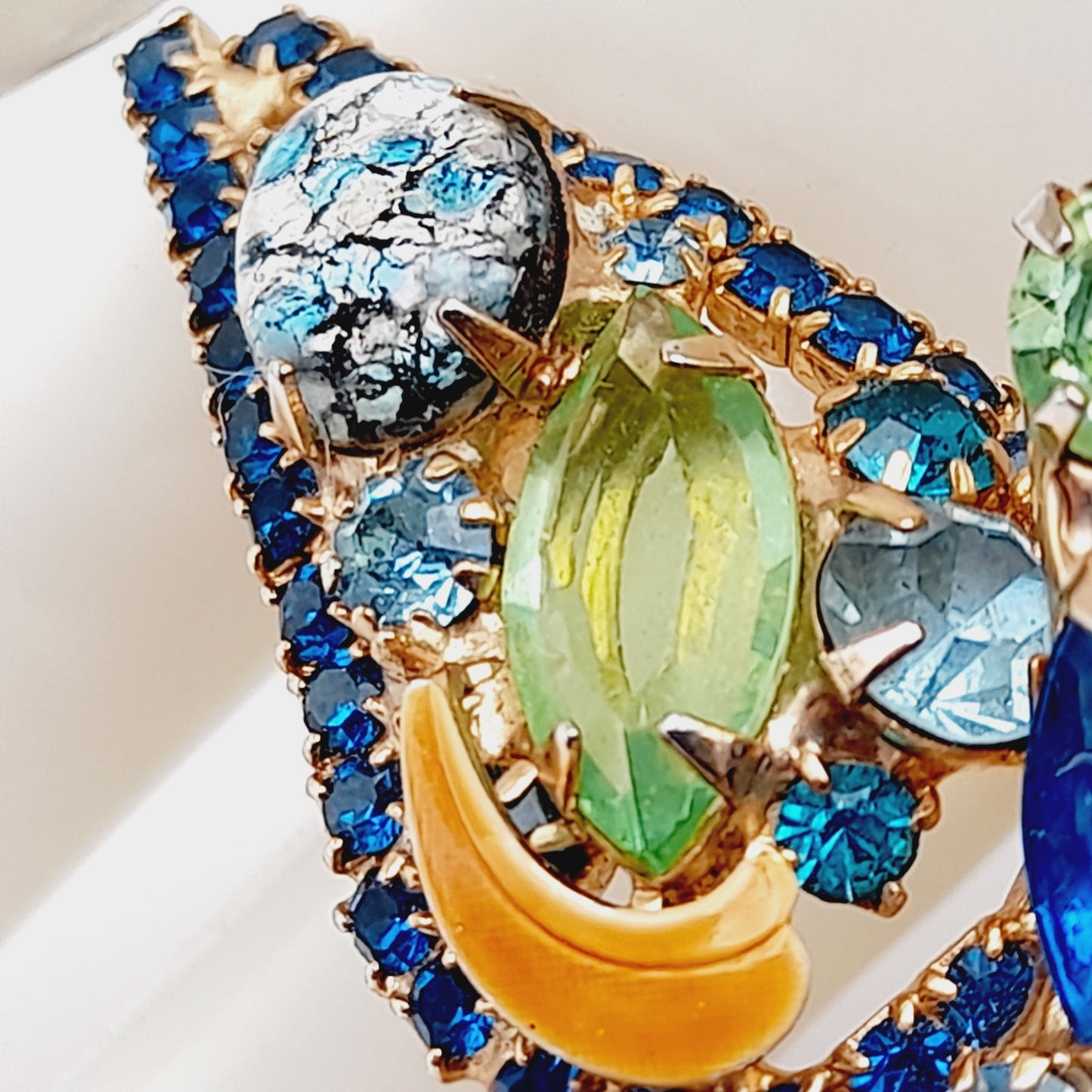 Vintage Butterfly Rhinestone Brooch – Sapphire Blue, Green & Art Glass Cabochon, Gold Tone Statement Jewelry
