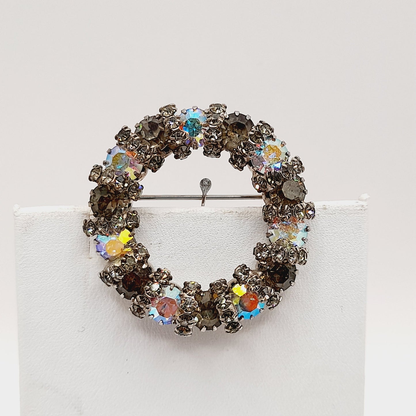 Vintage AB Rhinestone Circle Brooch Silver Tone Aurora Borealis Crystals – 1.5”