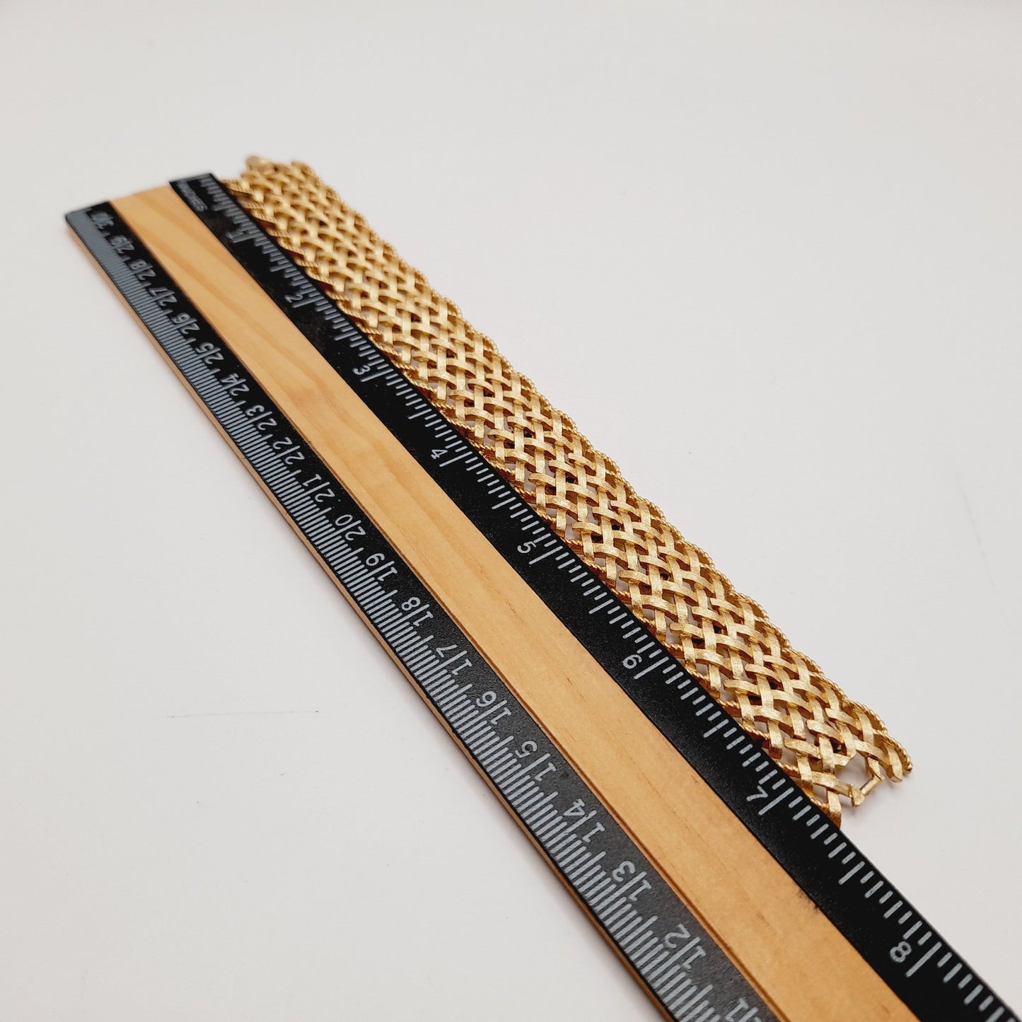 Vintage Mid Century 1950s Signed Crown Trifari Brushed Gold Tone Basket Weave Wide Link Bracelet 7.5"