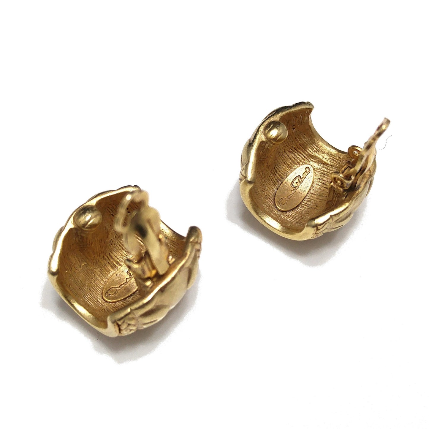 Oscar de la Renta Wide Clip Earrings, Gold Plate, 1980s Vintage Jewelry