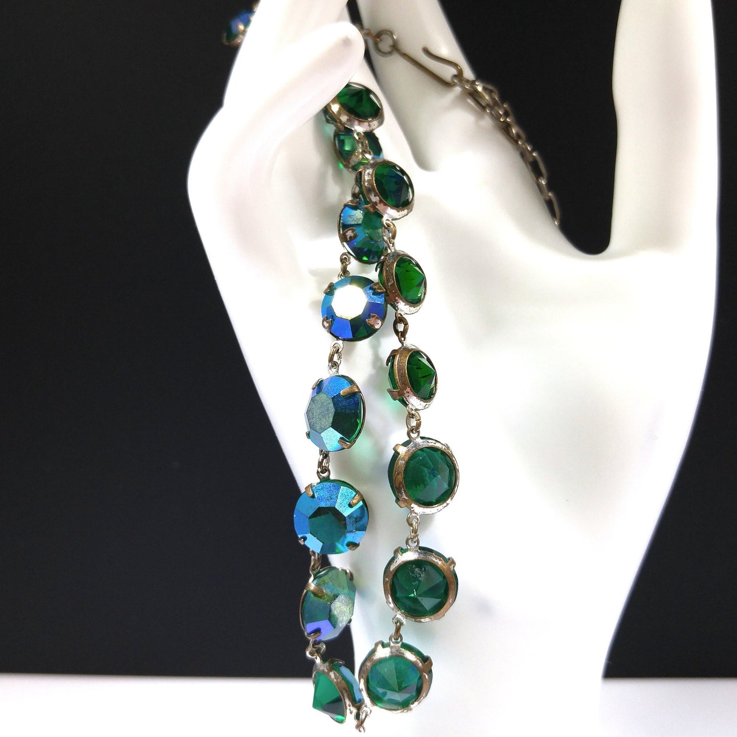 Green Aurora Borealis Crystal Art Deco Rivière Glass Necklace, 20 Inches, 1950s Vintage Jewelry