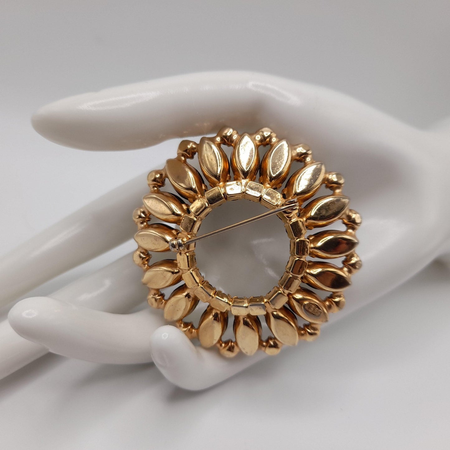 Vintage Weiss Fire Polished Rhinestone Wreath Brooch, Gold Plated, 2 1/4 Inches