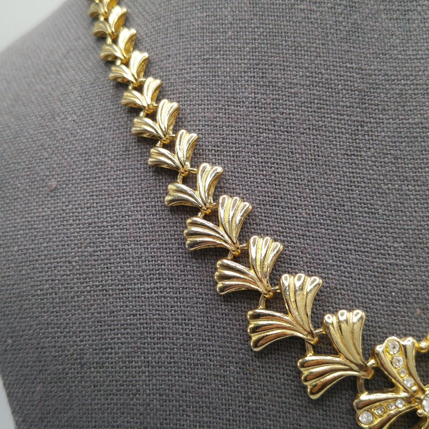 Mid-Century Floral Pendant Necklace, Gold Plated, 1960s Vintage Jewelry