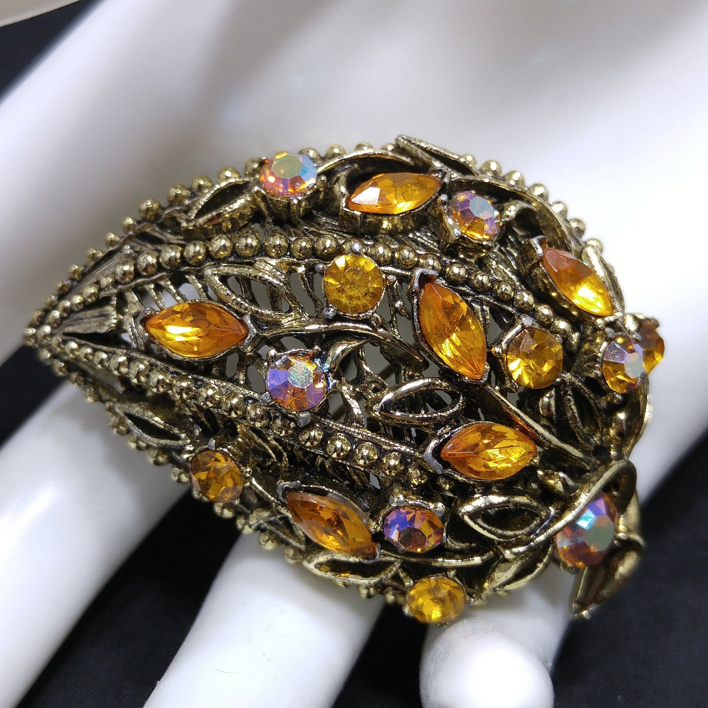 Light Topaz AB Rhinestone Leaves Brooch Earrings Set, 1970s Vintage Jewelry