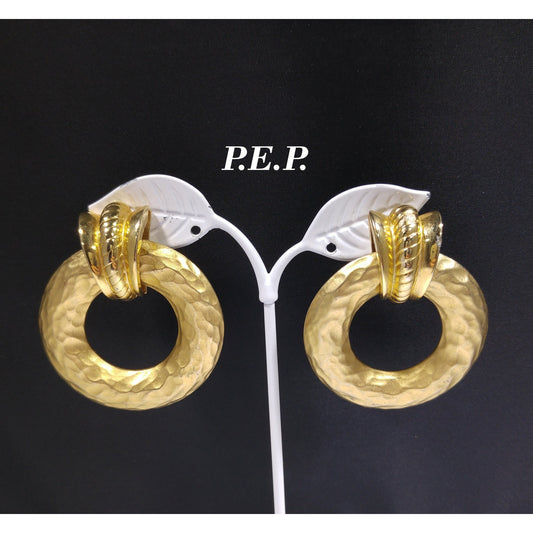 Edwin Pearl Large Runway Post Earrings, Hammered Gold Plate, 1980s Vintage Jewelry