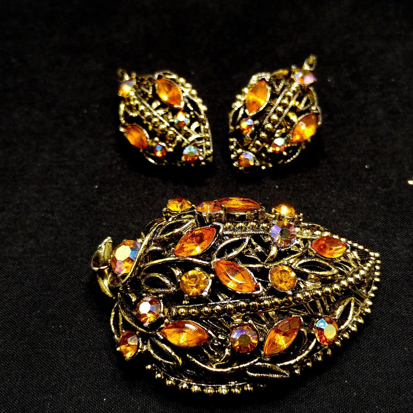 Light Topaz AB Rhinestone Leaves Brooch Earrings Set, 1970s Vintage Jewelry