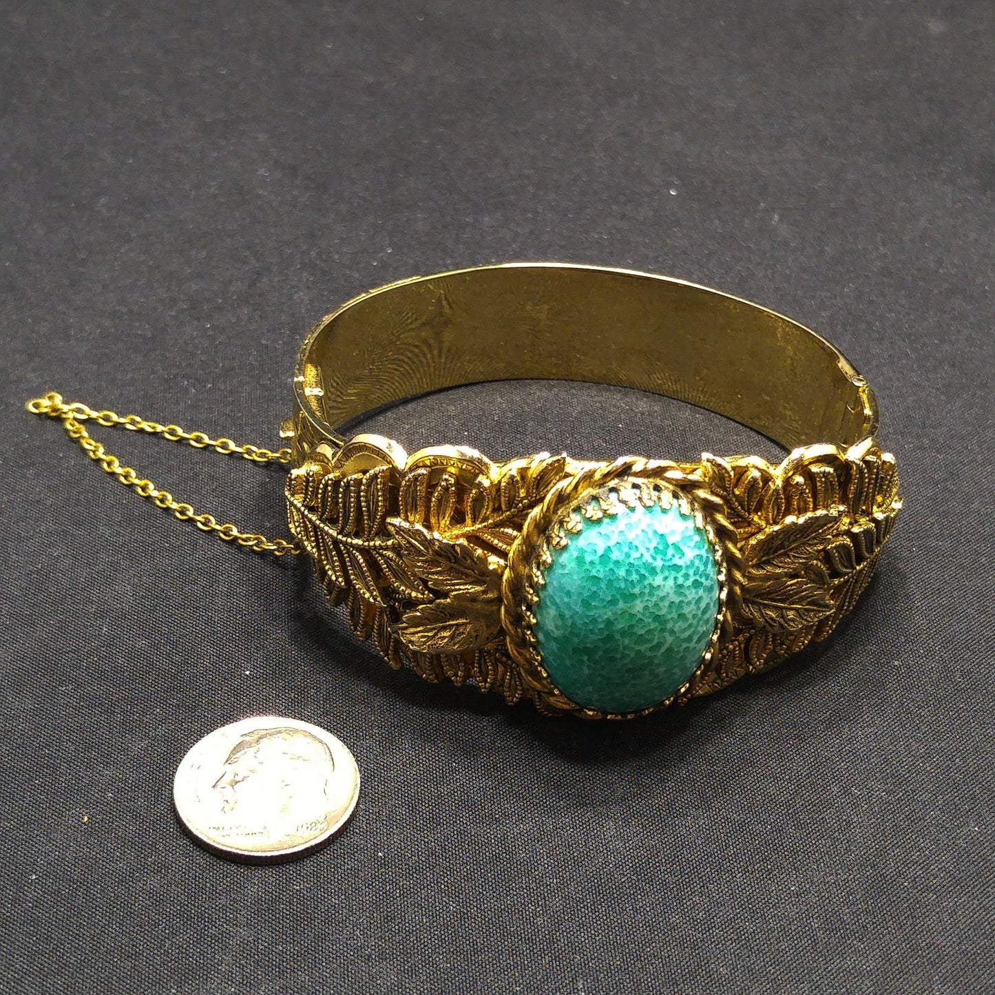 Whiting & Davis Gold Tone Cuff Bracelet Peking Glass Cabochon Leaves Vintage