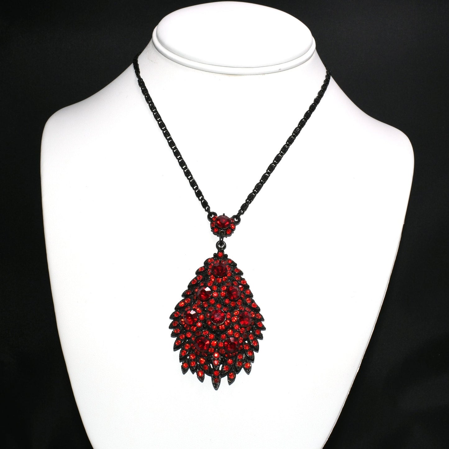 Rare Hollycraft Red Rhinestone Pendant Necklace, Black Enamel Japanned, 1950s Vintage Jewelry
