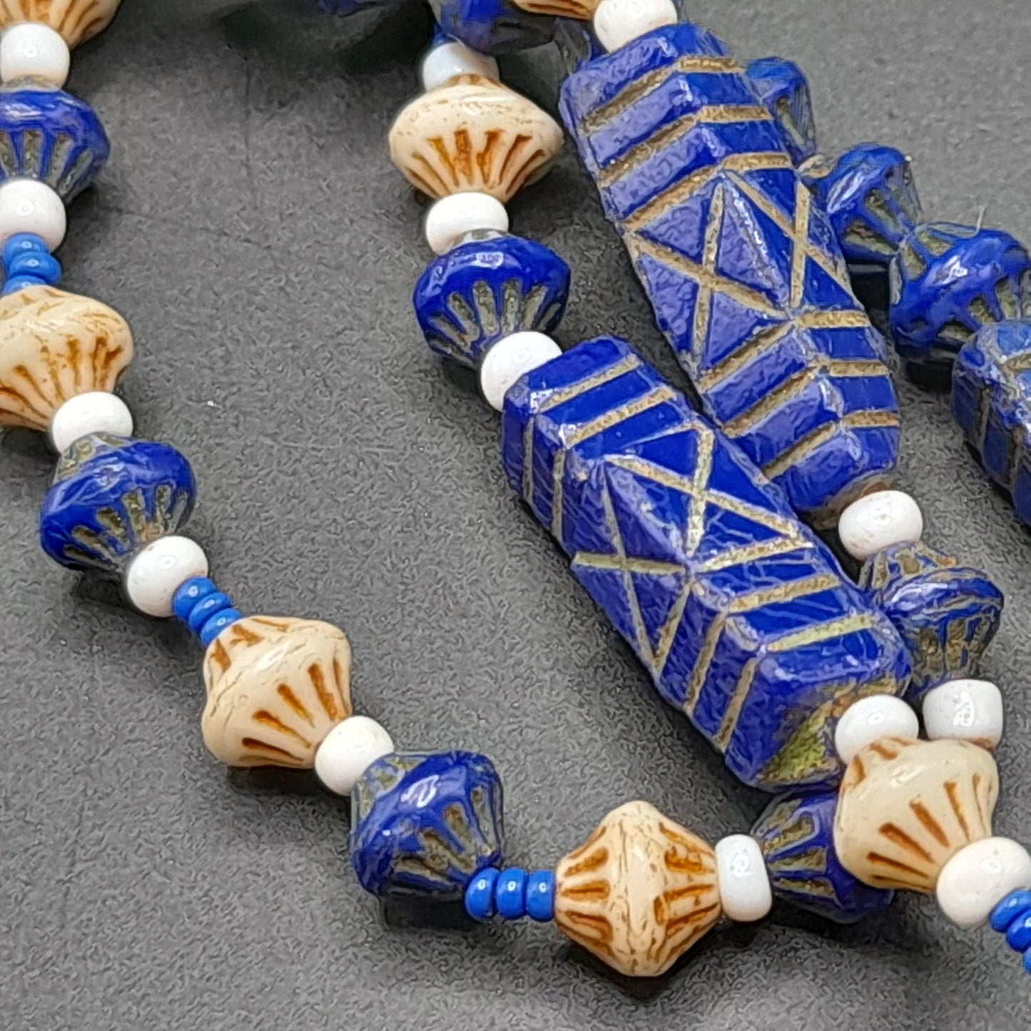 Neiger Brothers Czech Bead Necklace, Art Deco, Uranium Glass, 1920s Vintage Jewelry