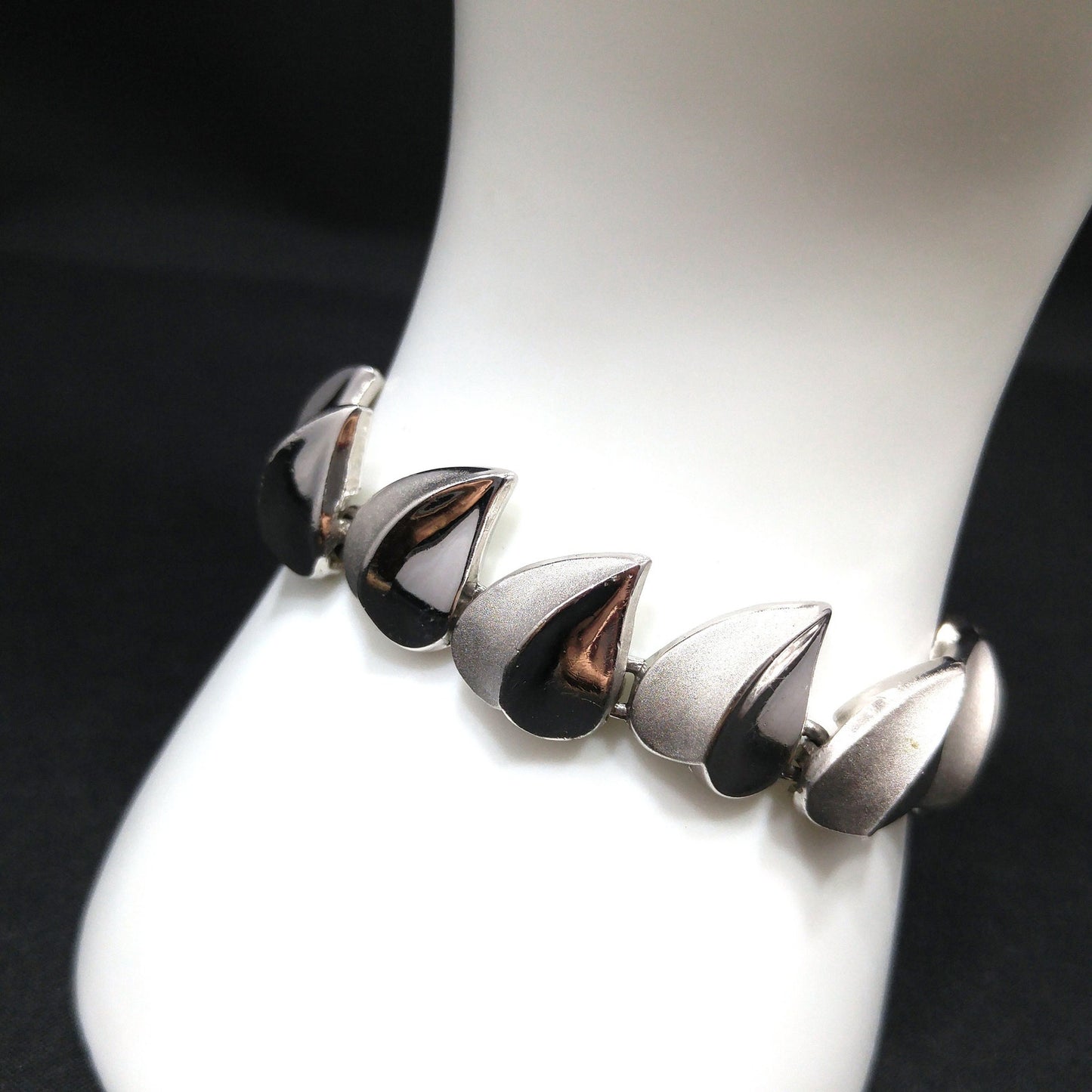 Crown Trifari Heart Leaves Bracelet, Rhodium Plated, 1960s Vintage Jewelry