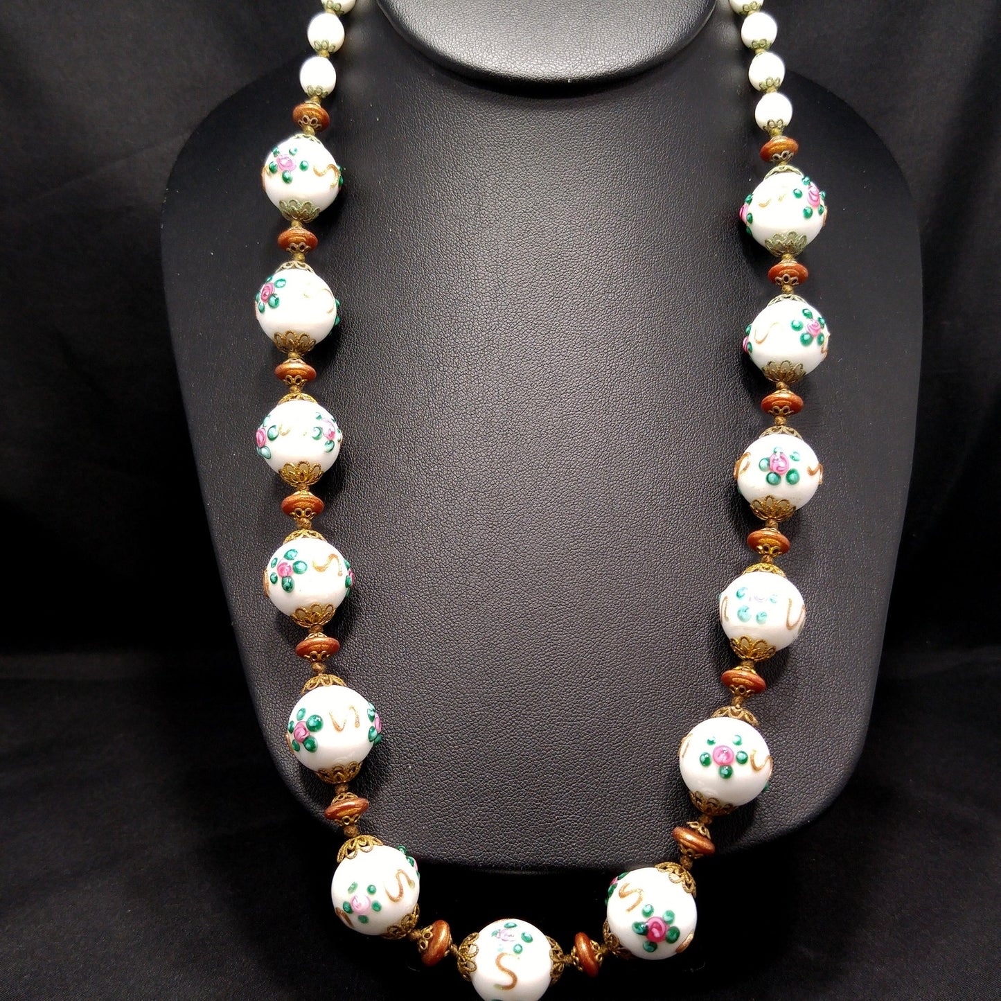 White Floral Lampwork Beaded Necklace, Hand Blown Glass, 1960s Vintage Jewelry