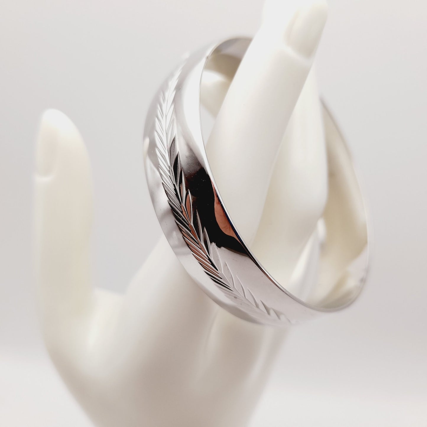 Vintage Crown Trifari Rhodium Plated Wide 7 3/4 Inch Length Bangle