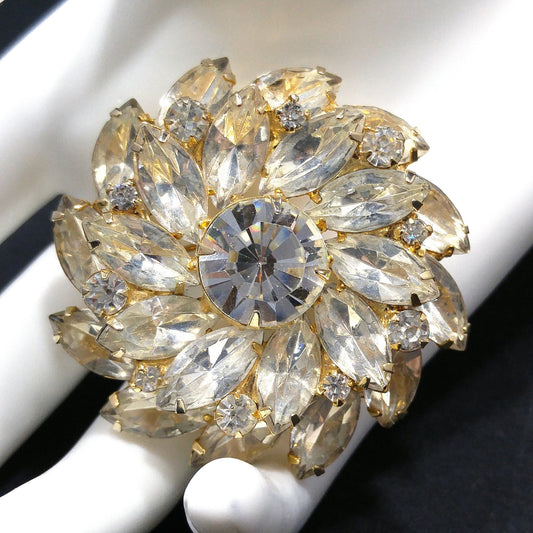 Mid-Century Clear Crystal Rhinestone Flower Brooch, Gold Plated, 1960s Vintage Jewelry