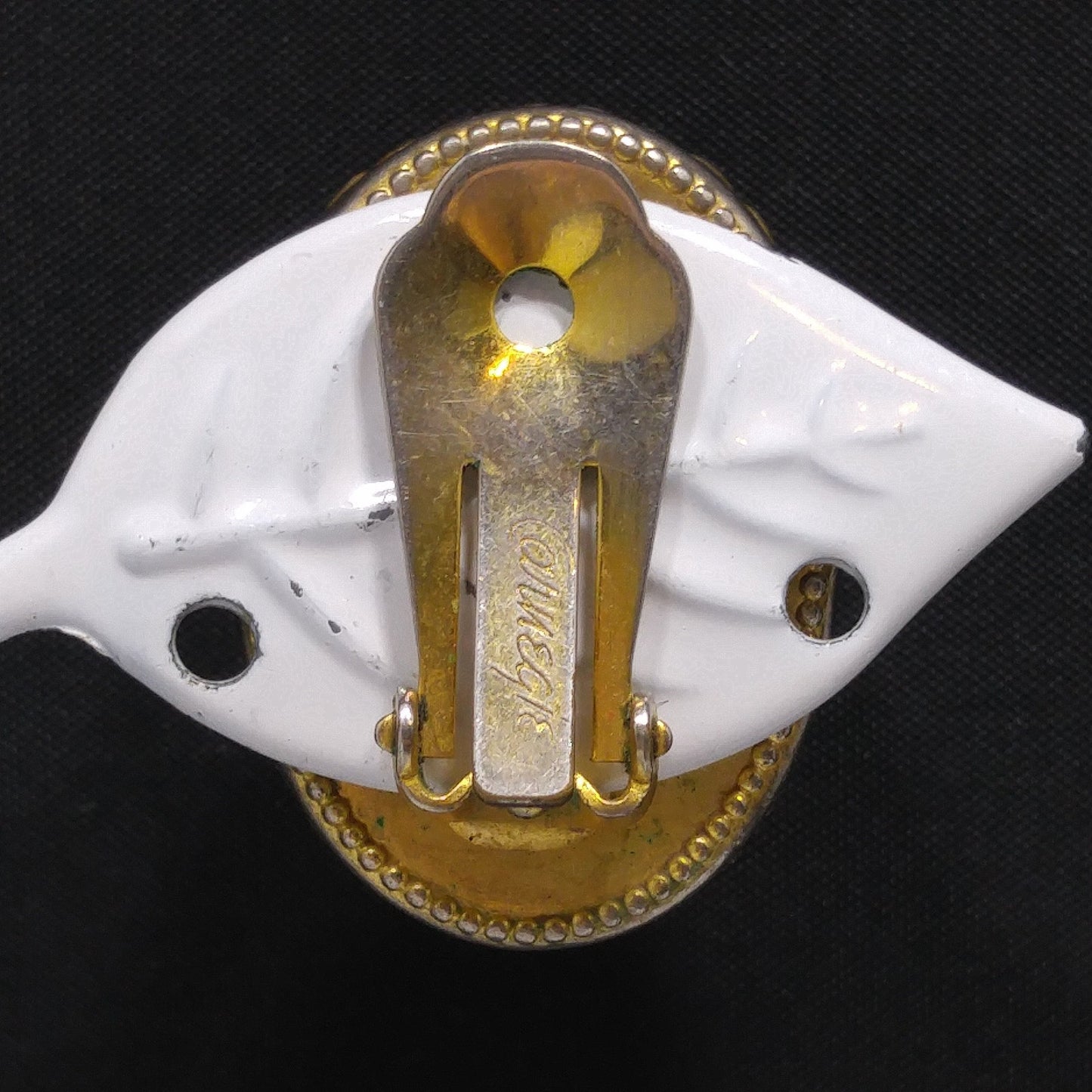 Hattie Carnegie 1950s Purple & Silver Foil Glass Clip-On Earrings – Mid-Century Vintage