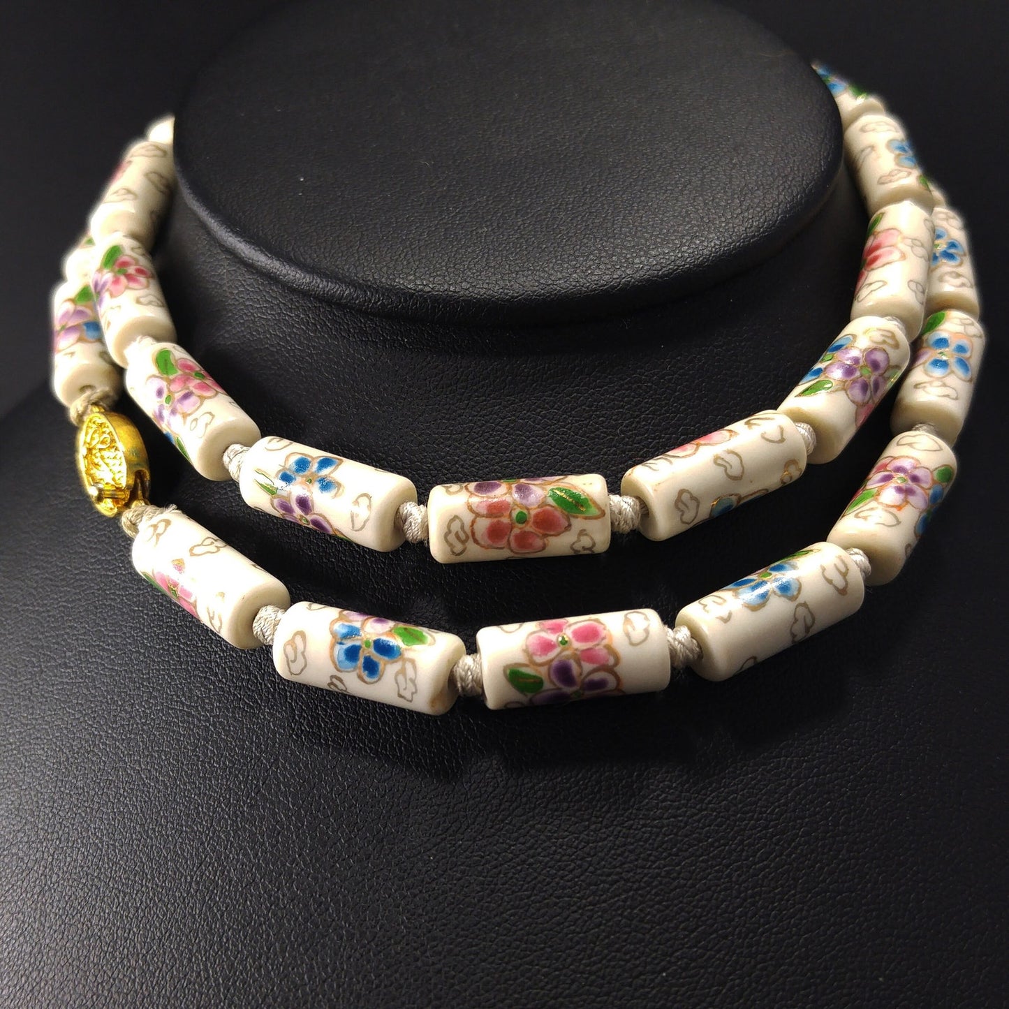 Vintage Chinese Imported Hand Knotted Beaded Necklace, 1960s Hand Painted