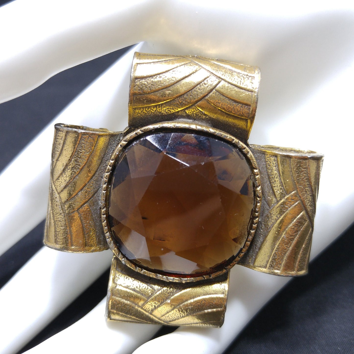 Mid-Century "Original By Robert" Topaz Glass Brooch Pendant, Gold Plated, 1950s Vintage Jewelry
