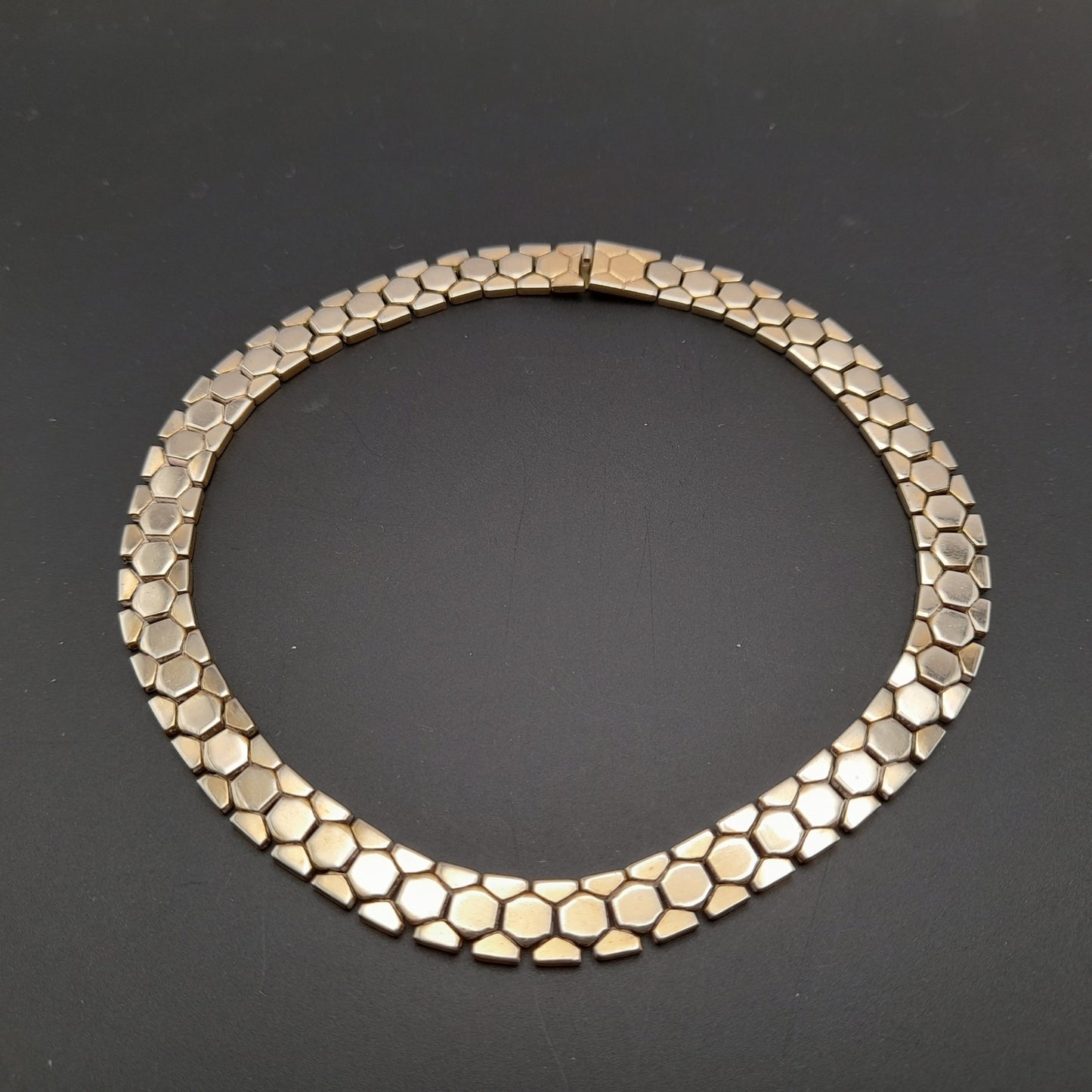 Vintage 1940s Crown Trifari Alfred Philippe Honeycomb 14 Inch Choker Necklace