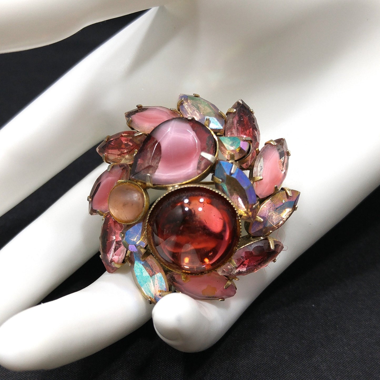 Mid-Century Pink Art Glass Domed Brooch, Czech Glass, Gold Plated, 1950s Vintage Jewelry