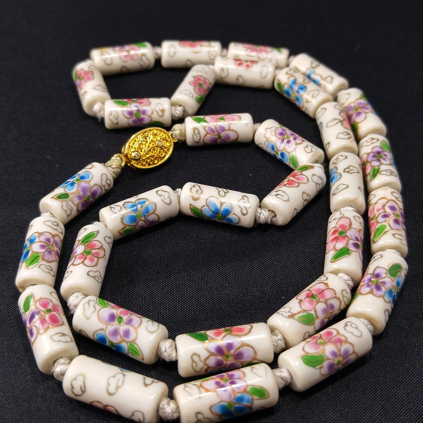 Vintage Chinese Imported Hand Knotted Beaded Necklace, 1960s Hand Painted