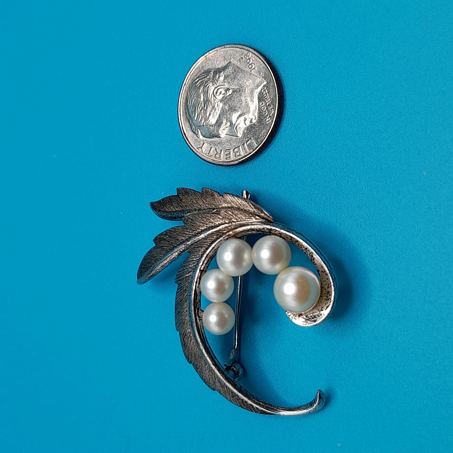 Vintage Mikimoto Akoya Sterling Pearl Brooch, Leaves Accents, 1950s Vintage Jewelry