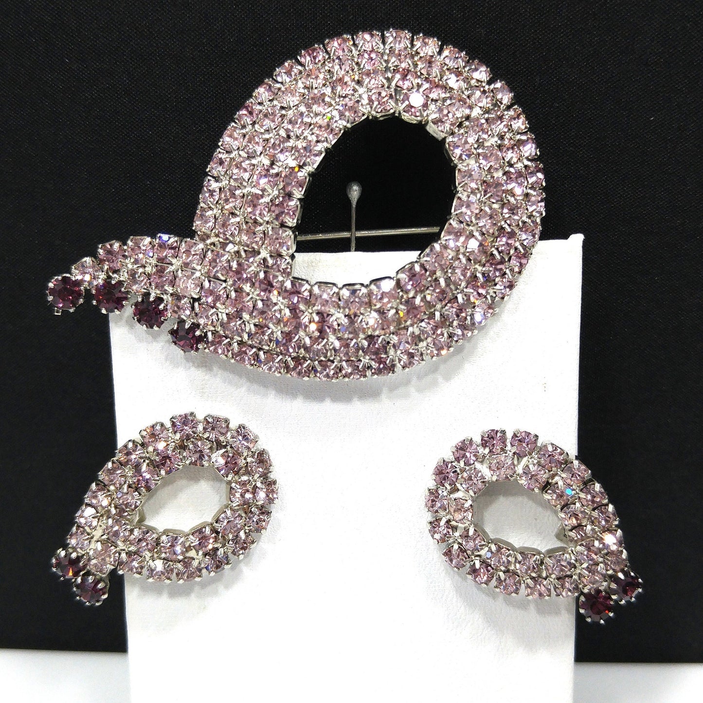 Purple Lavender Rhinestone Brooch & Earrings Set, Mid Century Modern, Rhodium Plated, 1960s Vintage Jewelry