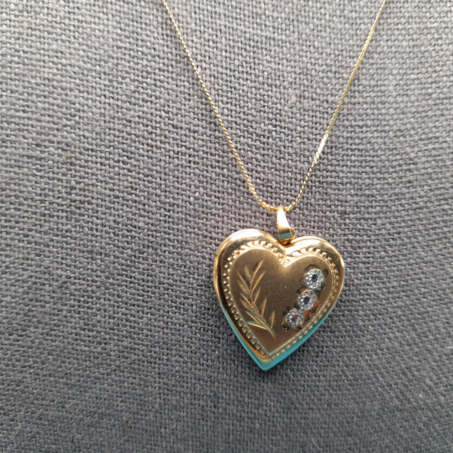 Vintage 14K Gold Filled Locket Chain Necklace, Photo Locket, 1950s Jewelry
