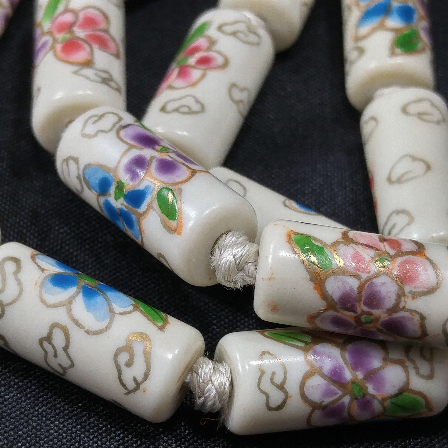 Vintage Chinese Imported Hand Knotted Beaded Necklace, 1960s Hand Painted