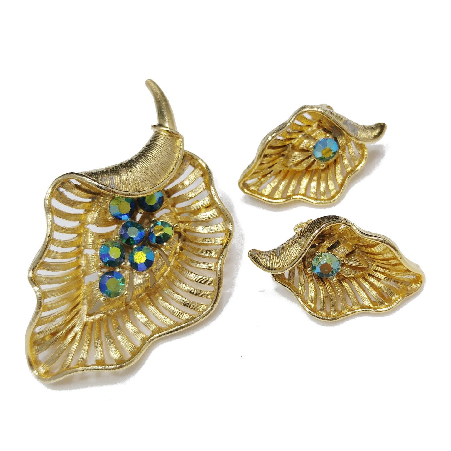 Lisner Blue Aurora Borealis Leaf Brooch & Earrings, Gold Plated, 1960s Vintage Jewelry