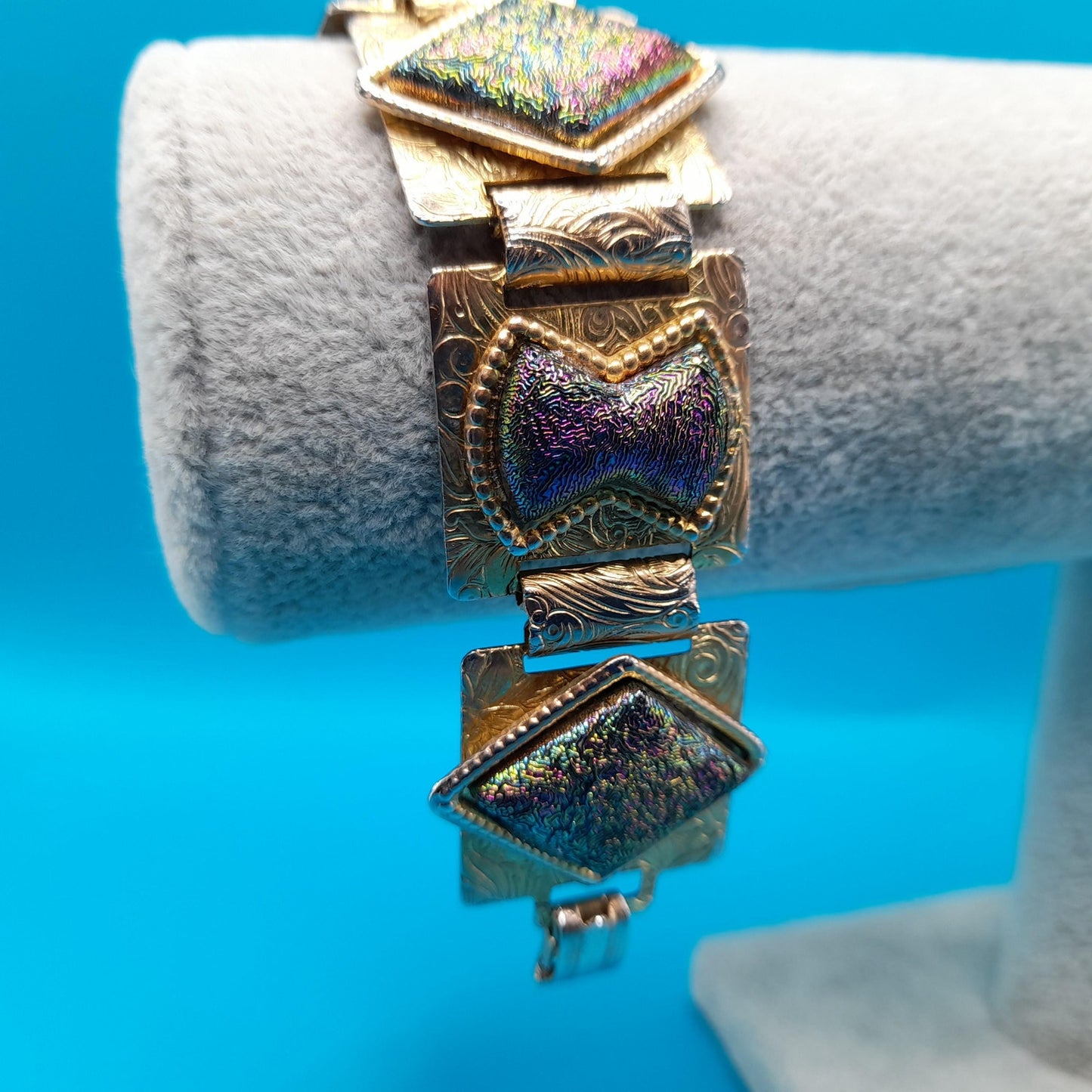 Vintage Dichroic Glass Book Chain Bracelet, Gold Tone, Iridescent Stones, 1950s, 7"