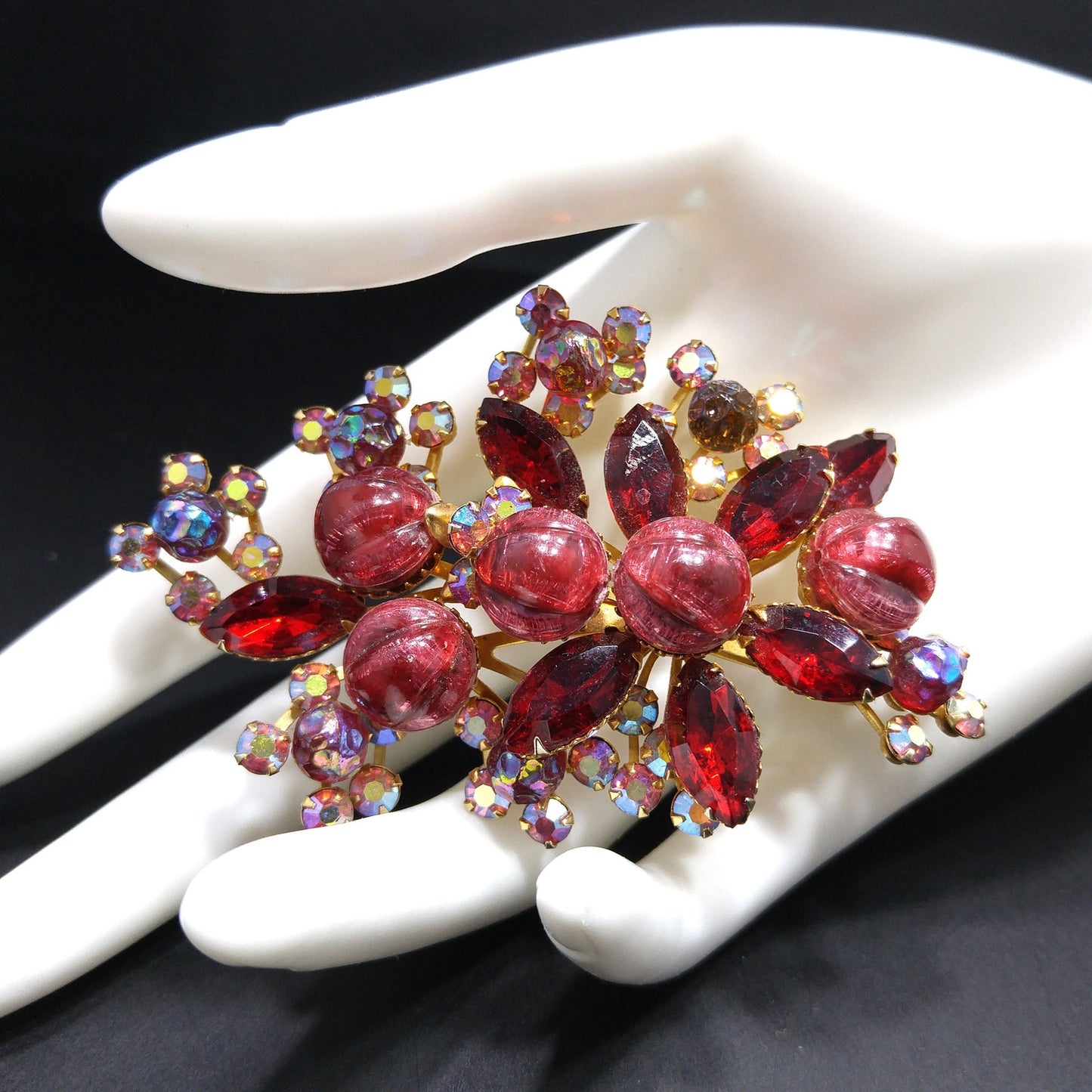Red Art Glass Aurora Borealis Floral Brooch, Wide Riveted Bouquet, 1950s Vintage Jewelry