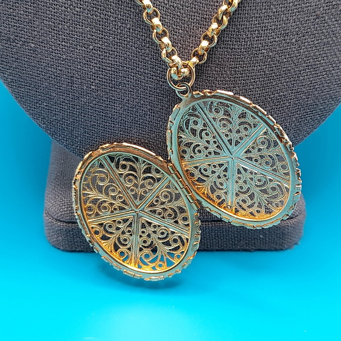 Vintage Filigree Locket Pendant Necklace, 24", Two Photo Locket, 1960s Jewelry