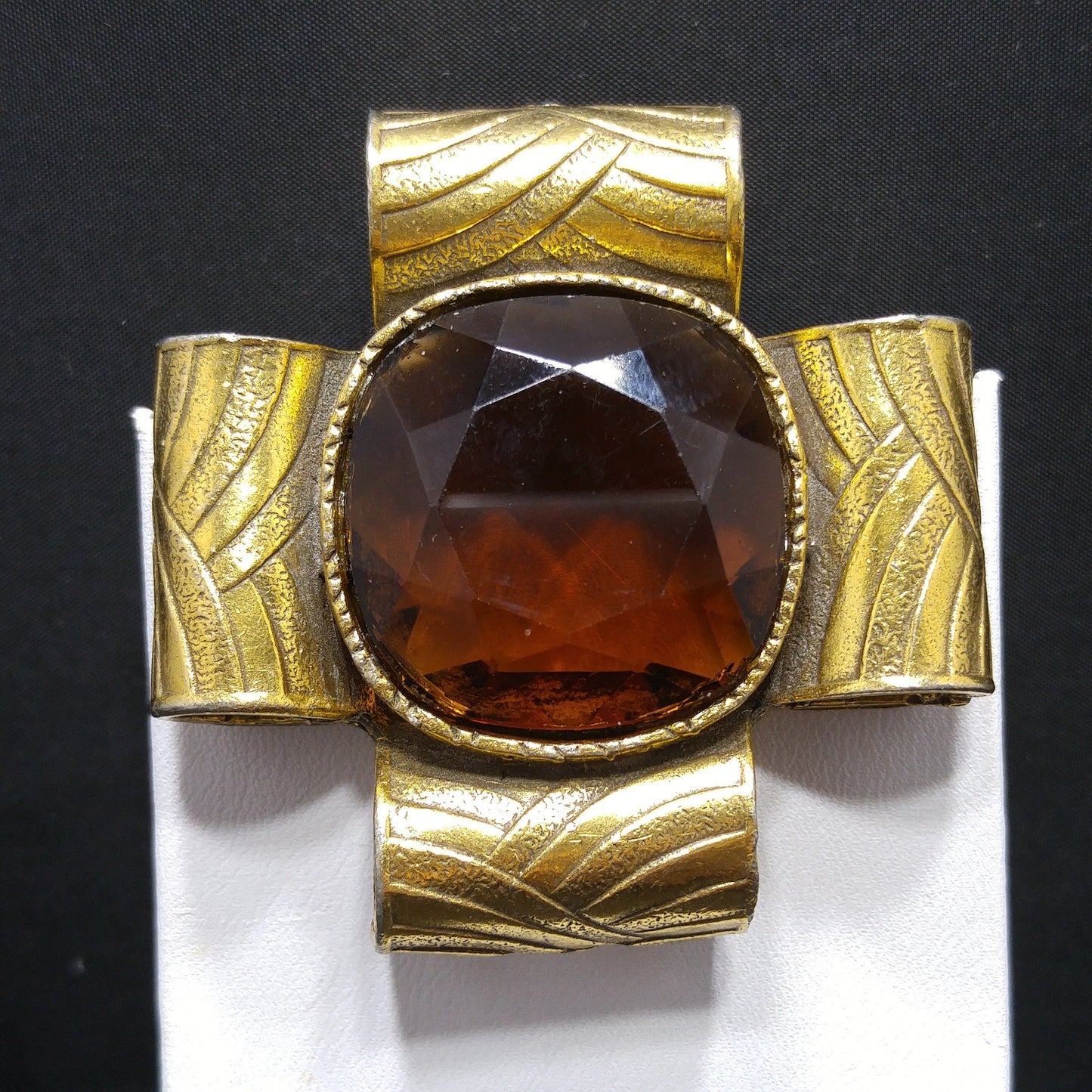Mid-Century "Original By Robert" Topaz Glass Brooch Pendant, Gold Plated, 1950s Vintage Jewelry