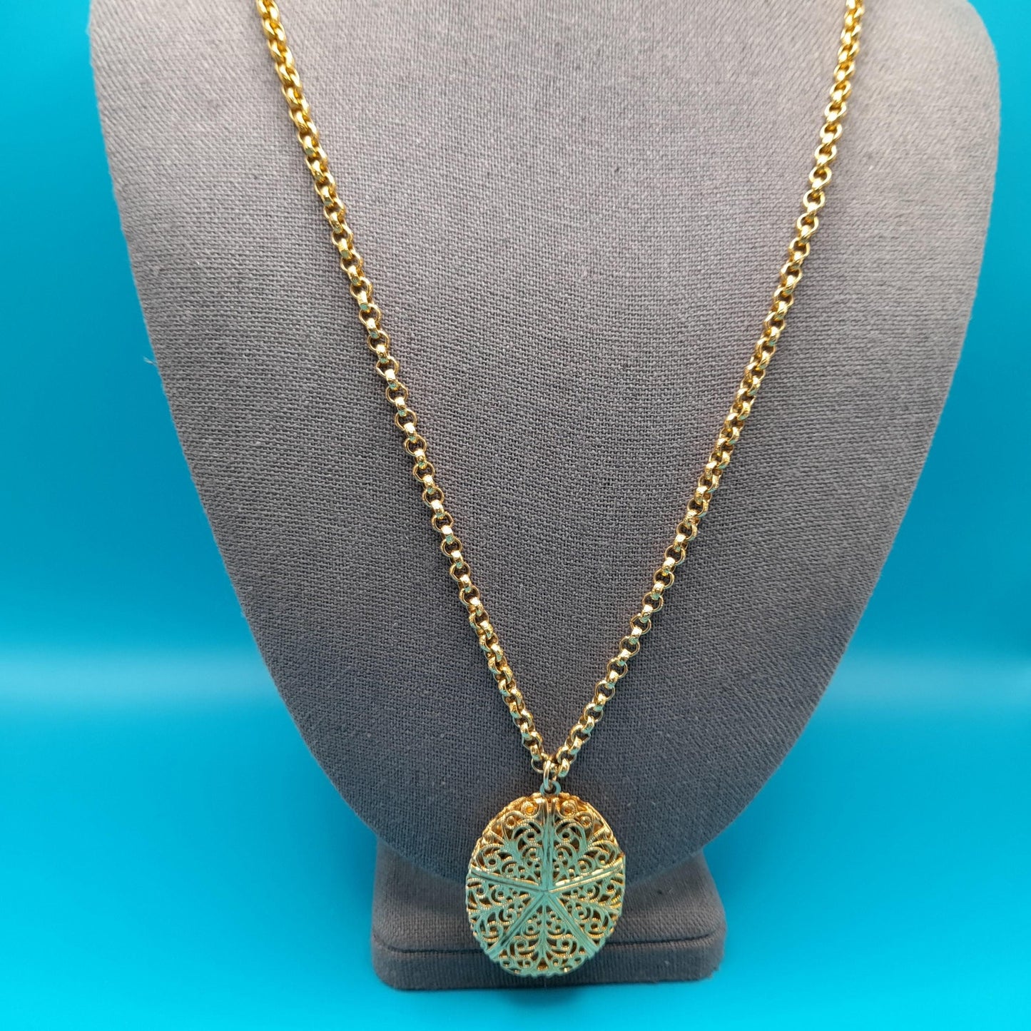 Vintage Filigree Locket Pendant Necklace, 24", Two Photo Locket, 1960s Jewelry