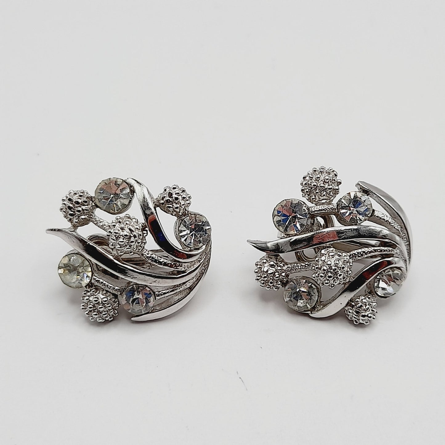 Vintage Crown Trifari Rhinestone Clip Earrings – Rhodium Plated Mid Century Jewelry
