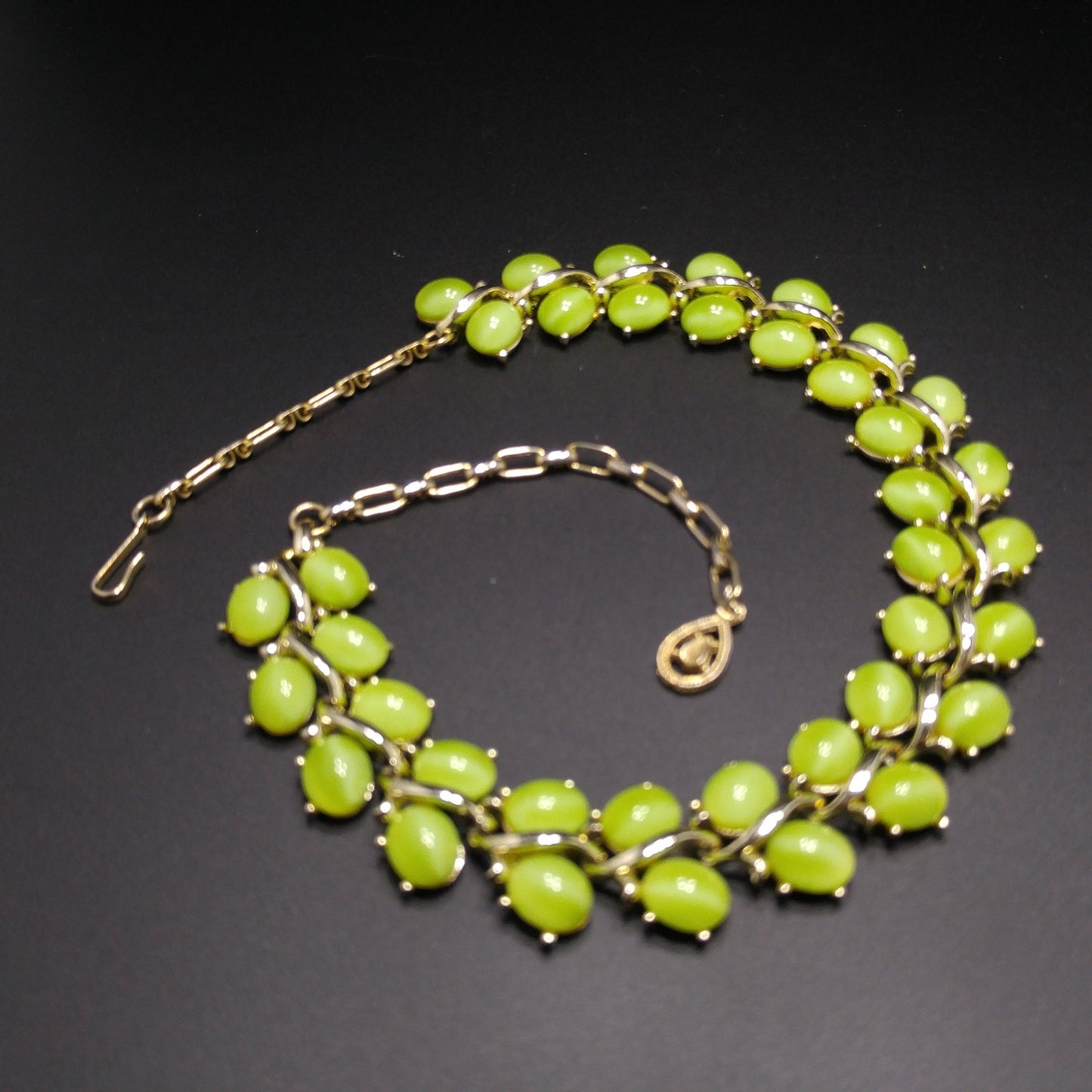 Light Green Lucite Choker Necklace, Gold Tone, 1950s Vintage Jewelry