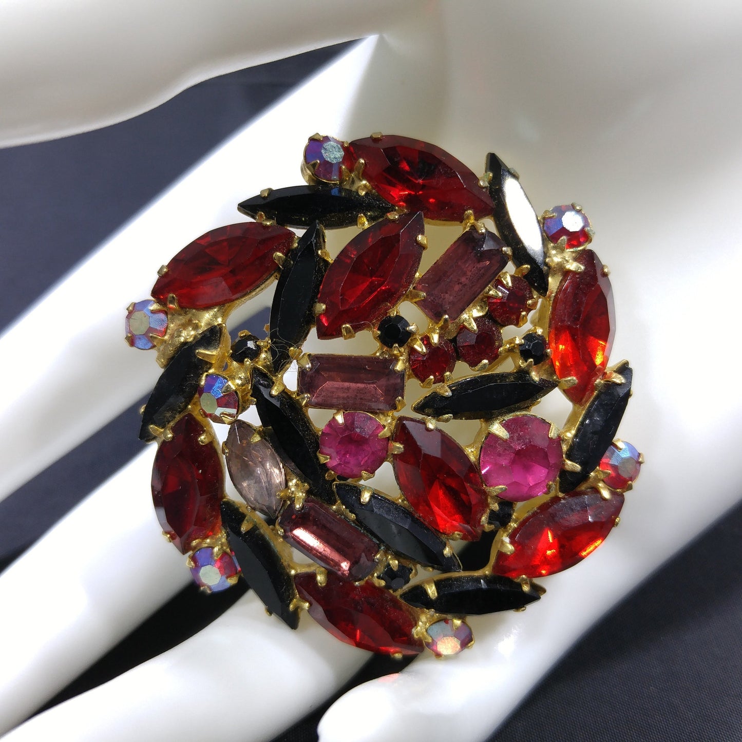 Red & Purple Juliana Style Brooch, Gold Plated, 1960s Vintage Jewelry