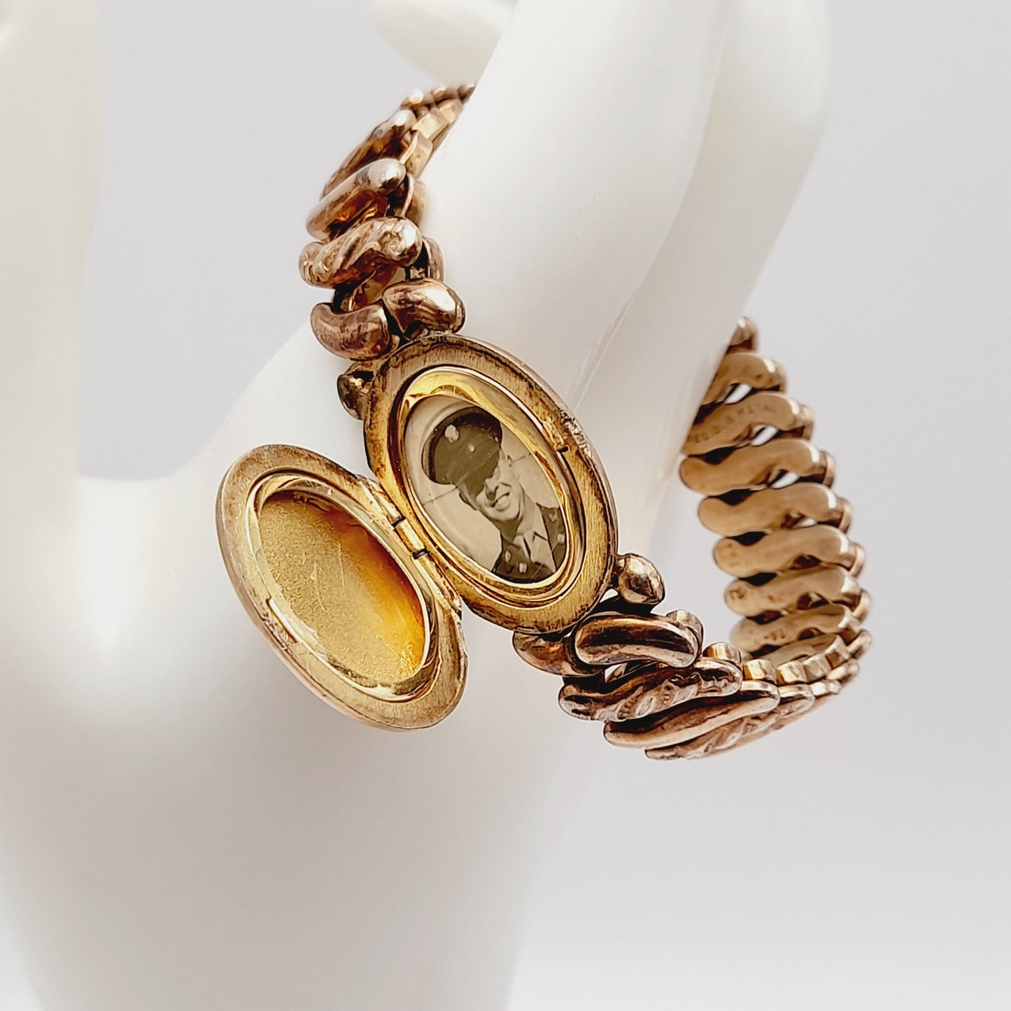 Vintage La Mode Locket Expansion Bracelet, 12K Gold-Filled Sweetheart Jewelry