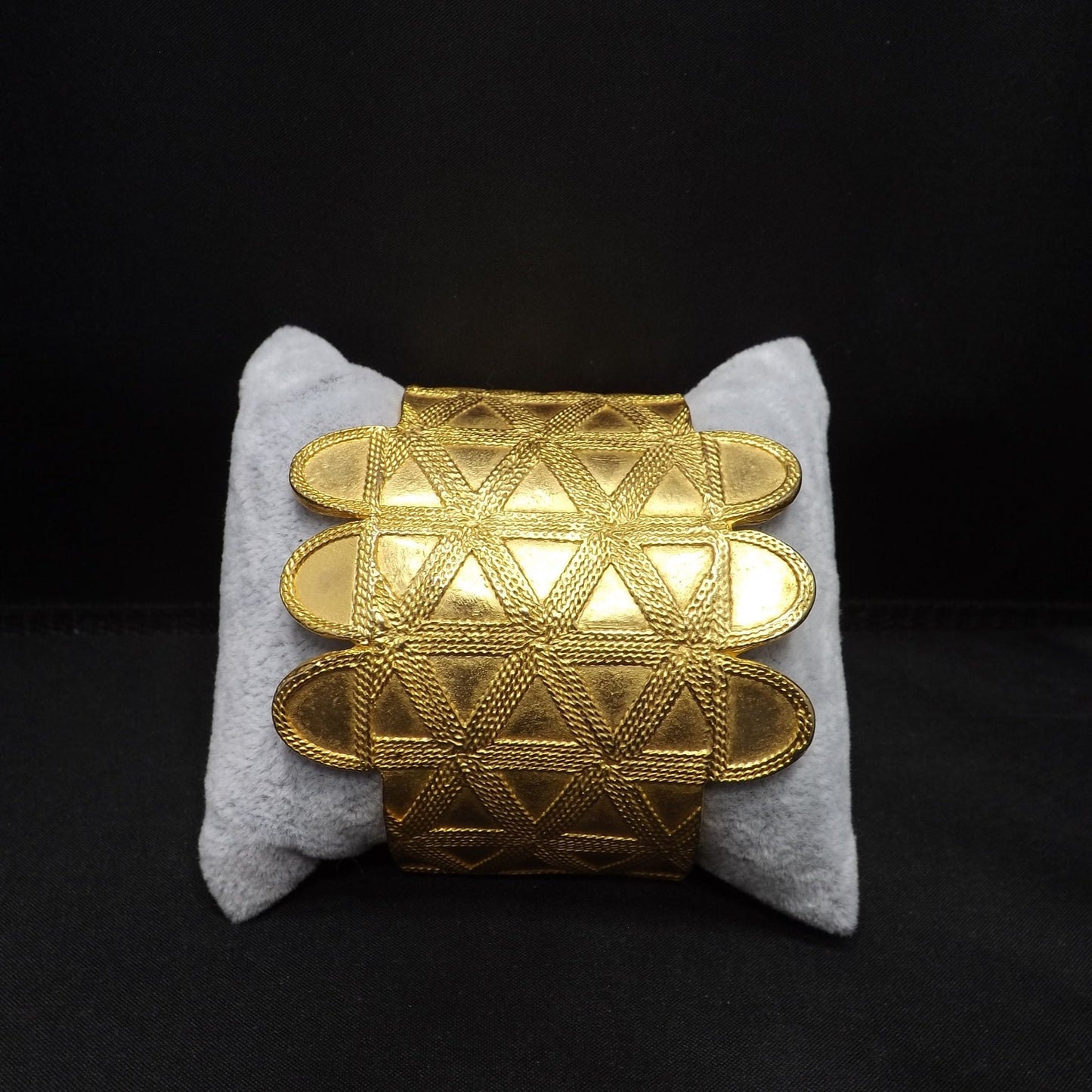 Kenneth Lane Large Hinged Bracelet, Gold Plated, Vintage Jewelry