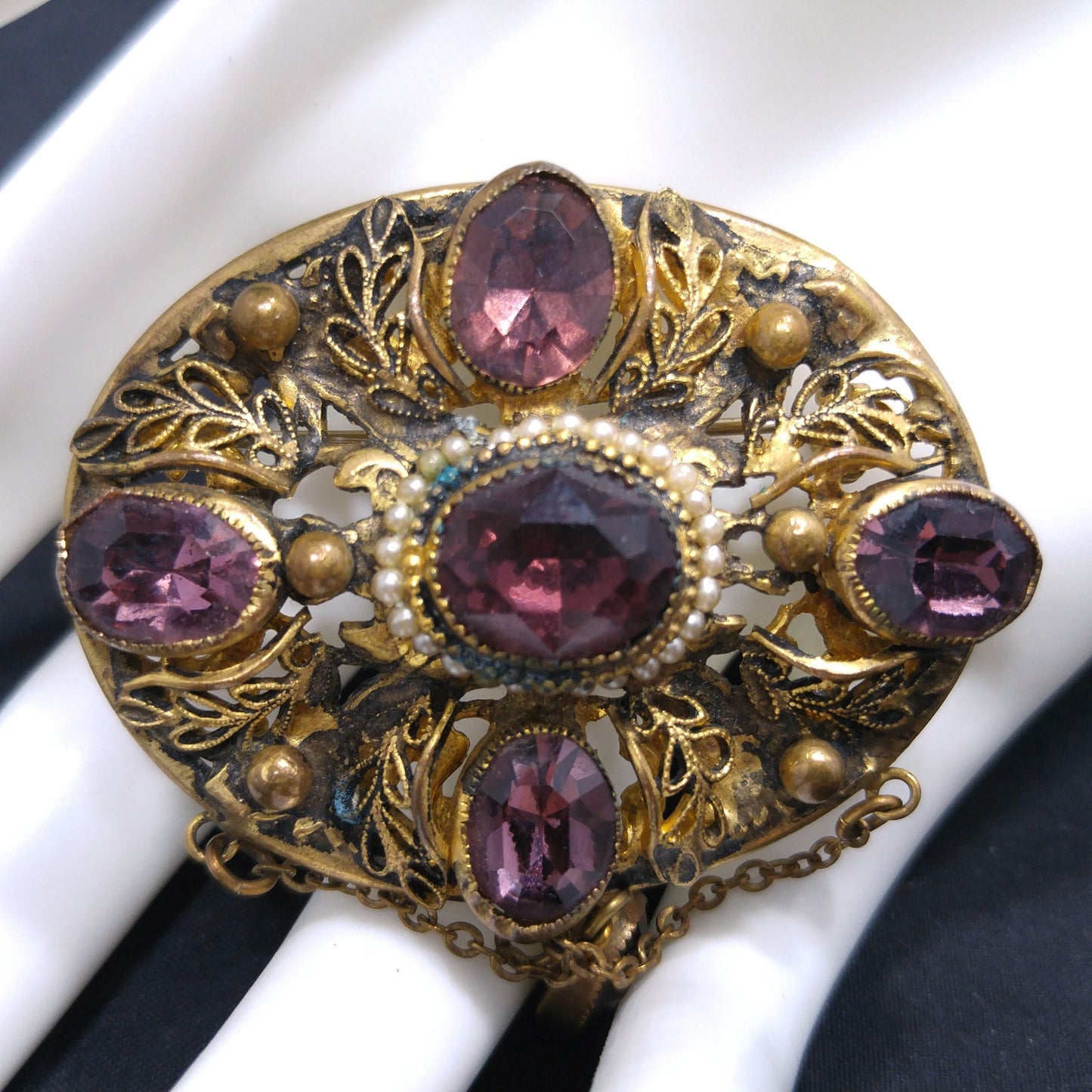 Art Nouveau Purple Czech Brooch, Purple Oval Dangle Rhinestone, 1930s Vintage Jewelry
