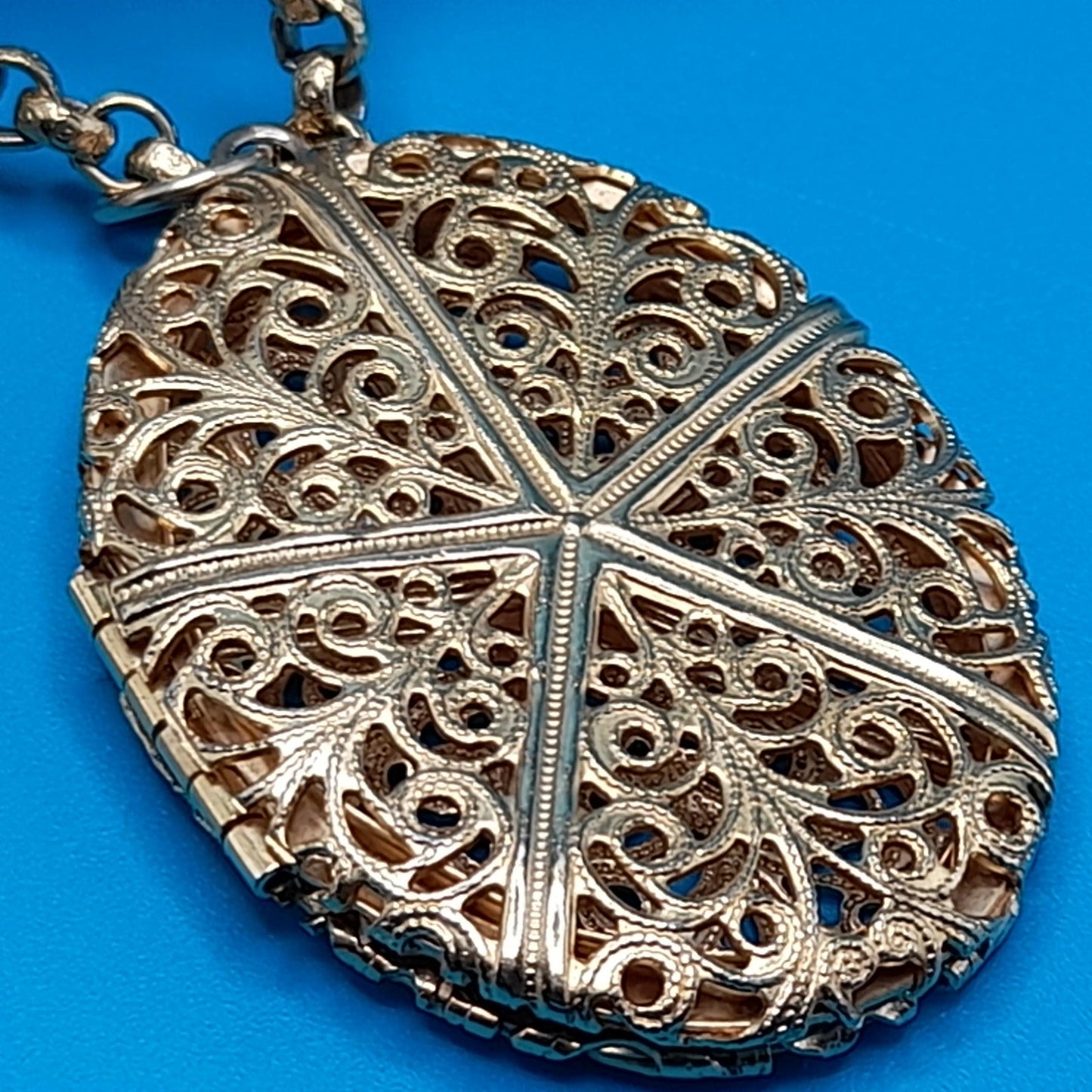 Vintage Filigree Locket Pendant Necklace, 24", Two Photo Locket, 1960s Jewelry
