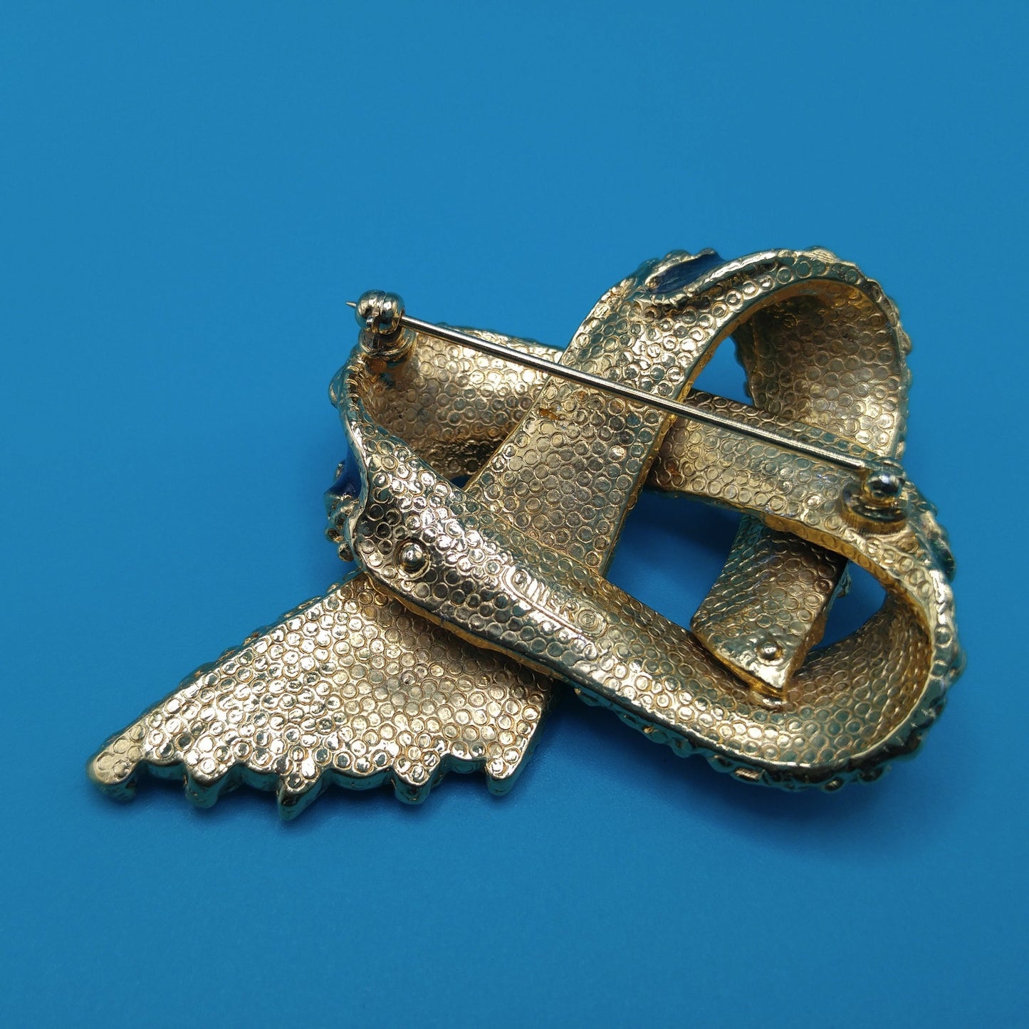 Vintage Ciner Blue Green Enamel Ribbon Brooch Textured Gold Signed 1960s