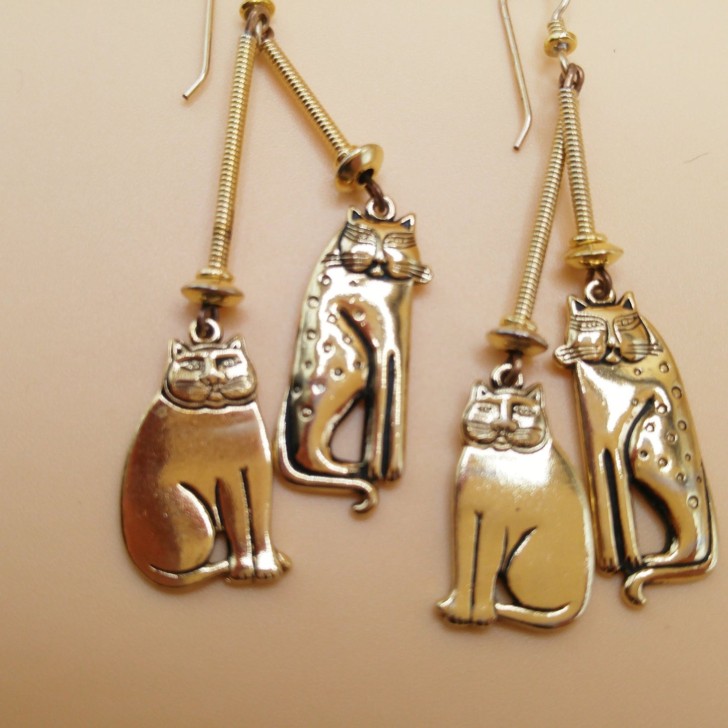 Laurel Burch Two Cats Dangle Earrings, Mystic Cat, Siamese Cat, 1980s Vintage Jewelry