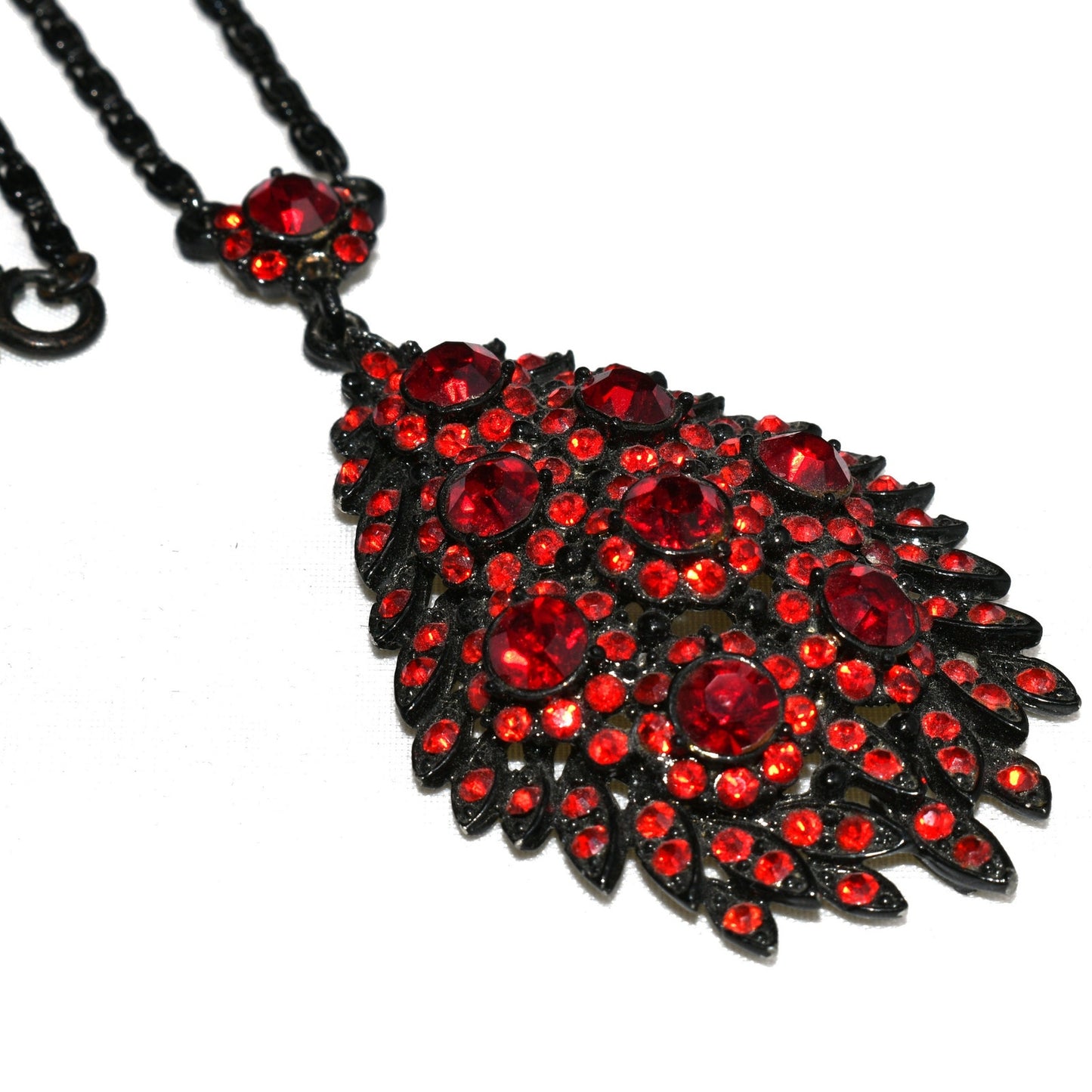 Rare Hollycraft Red Rhinestone Pendant Necklace, Black Enamel Japanned, 1950s Vintage Jewelry