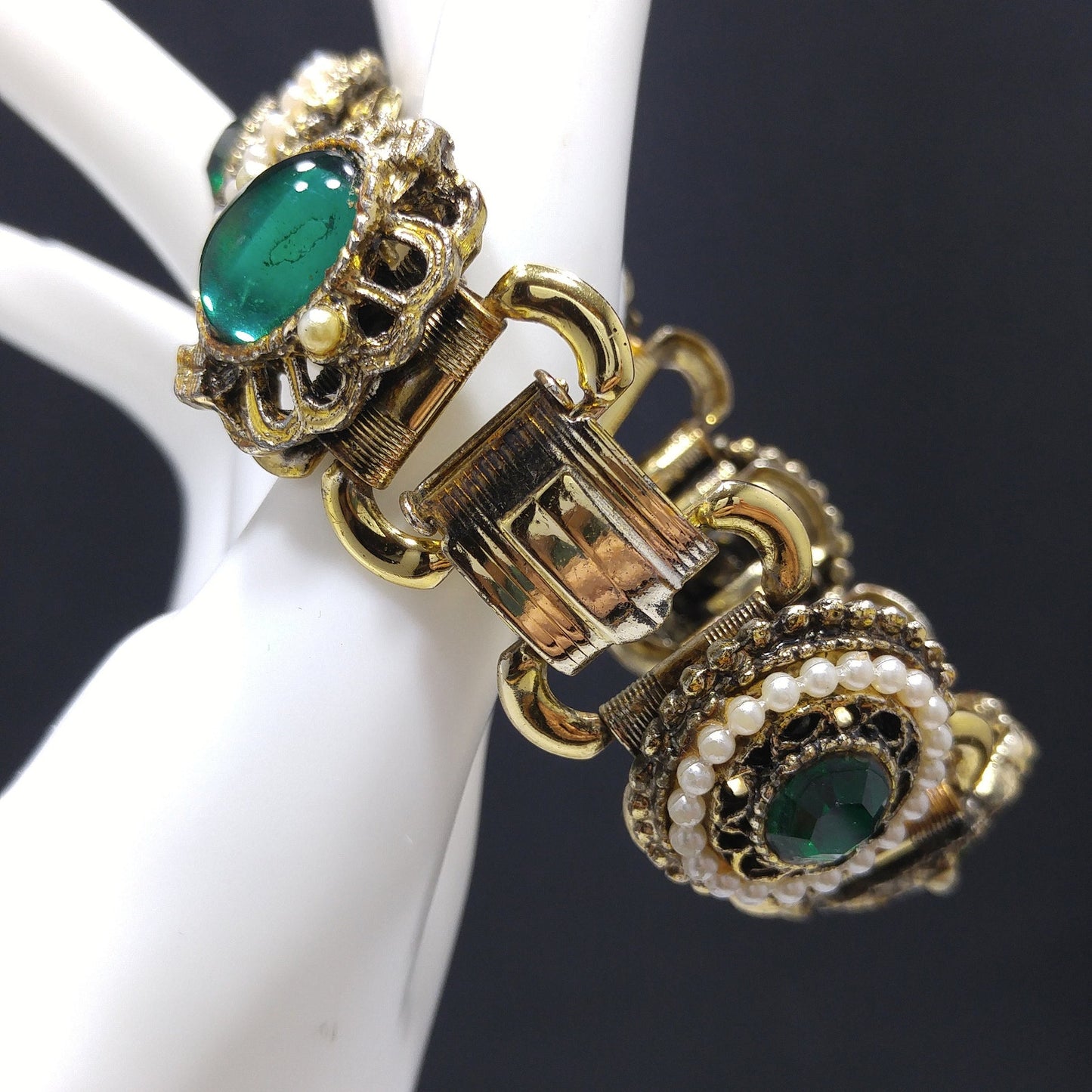 Emerald Green Rhinestones Book Chain Bracelet, Faux Pearls, 1940s 1950s Vintage Jewelry