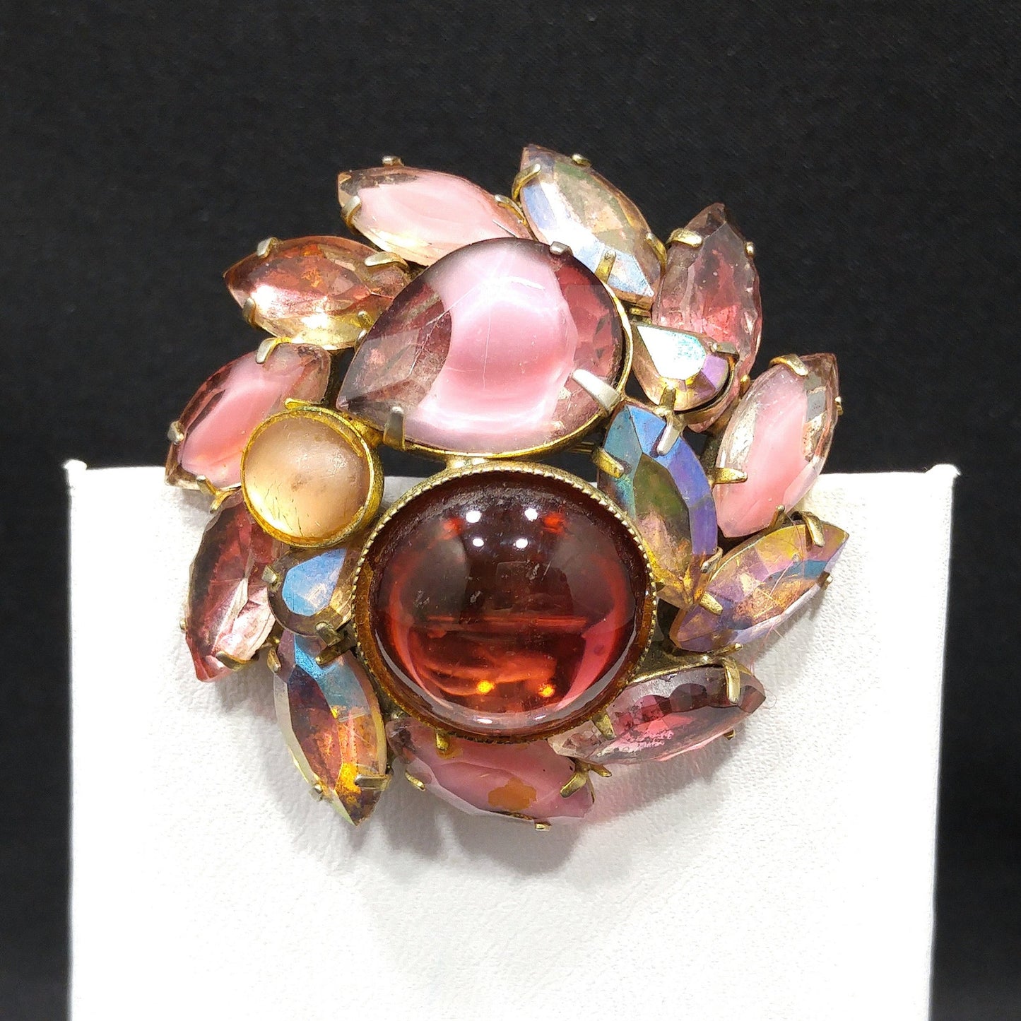 Mid-Century Pink Art Glass Domed Brooch, Czech Glass, Gold Plated, 1950s Vintage Jewelry