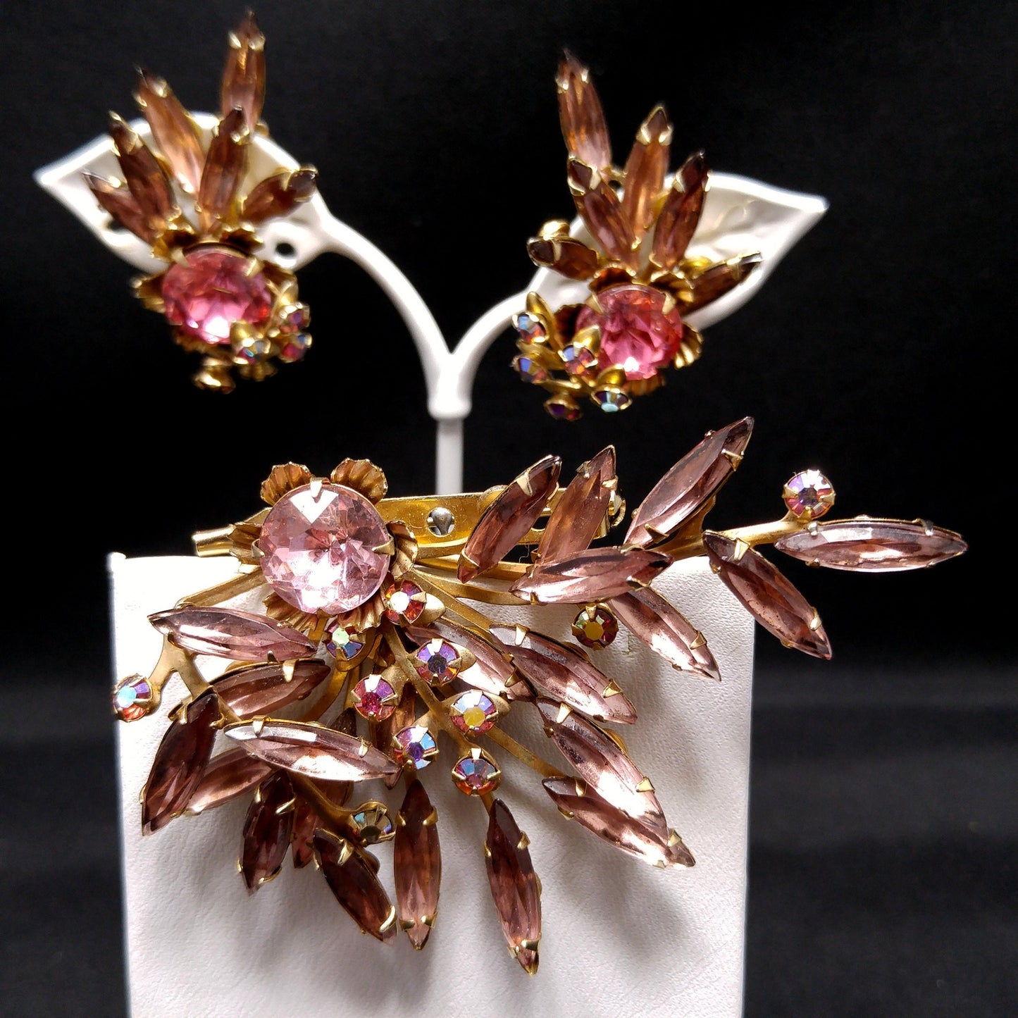 Pink Lavender Rhinestone Brooch Earrings, Riveted Design, 1950s Vintage Jewelry